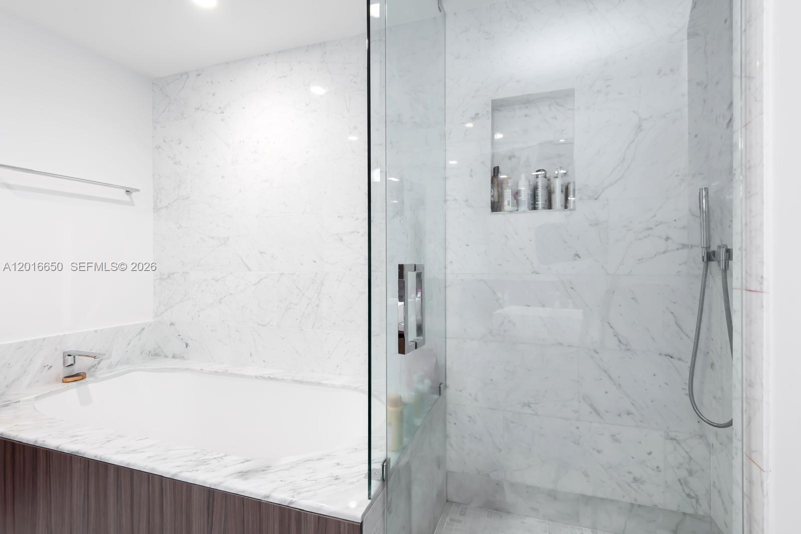 1000 Brickell Plz 2603 Property Photo 18