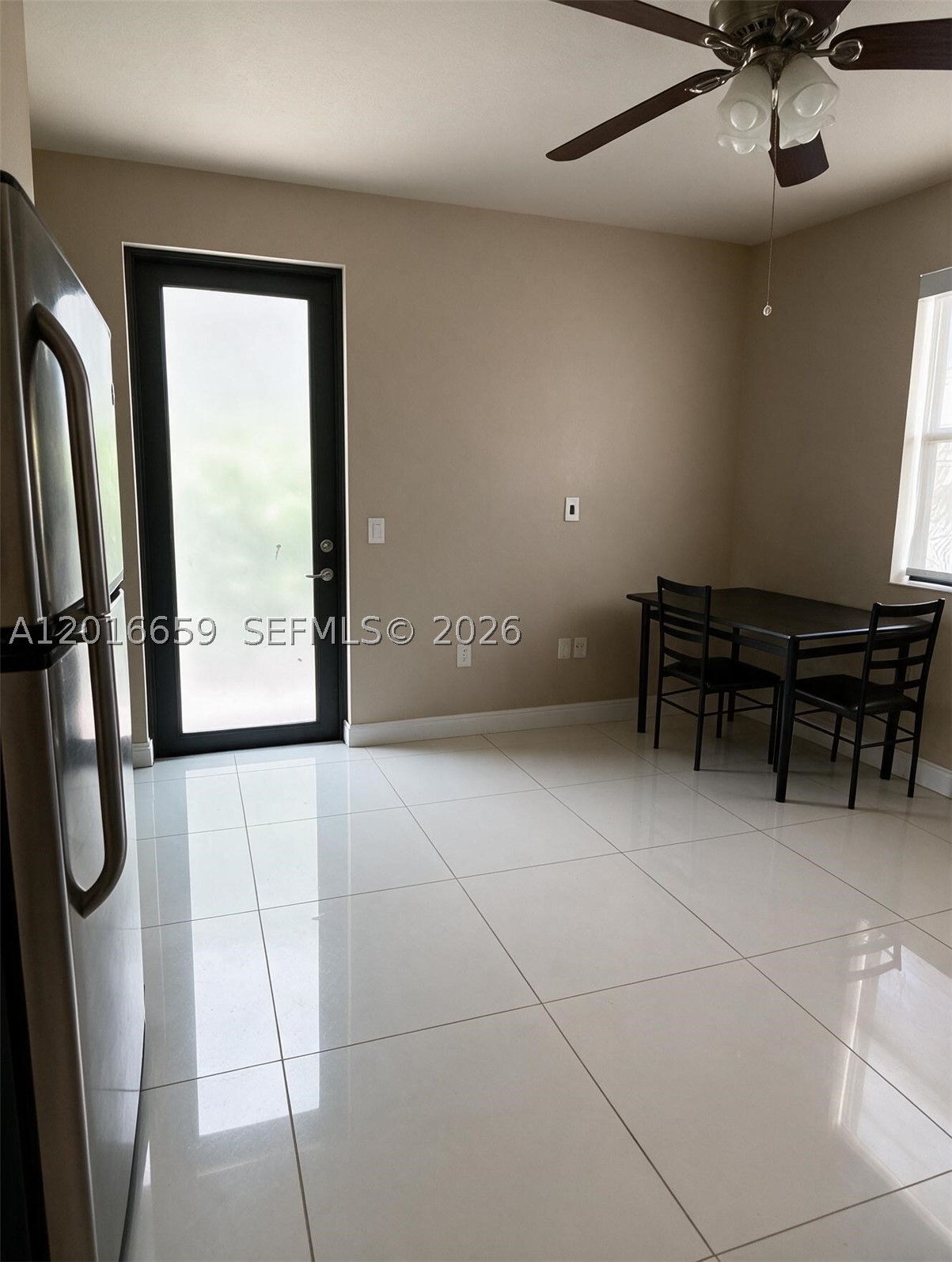 9845 Nw 86th Ter Property Photo 4