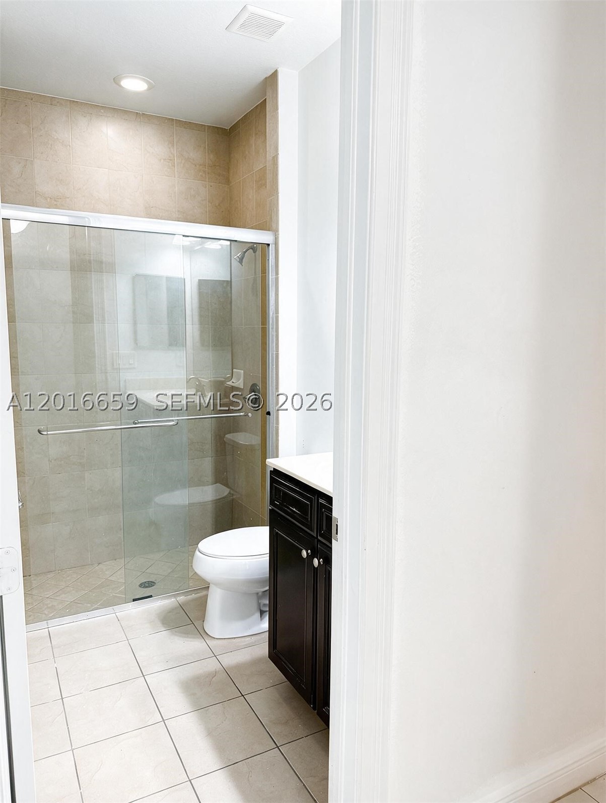 9845 Nw 86th Ter Property Photo 5