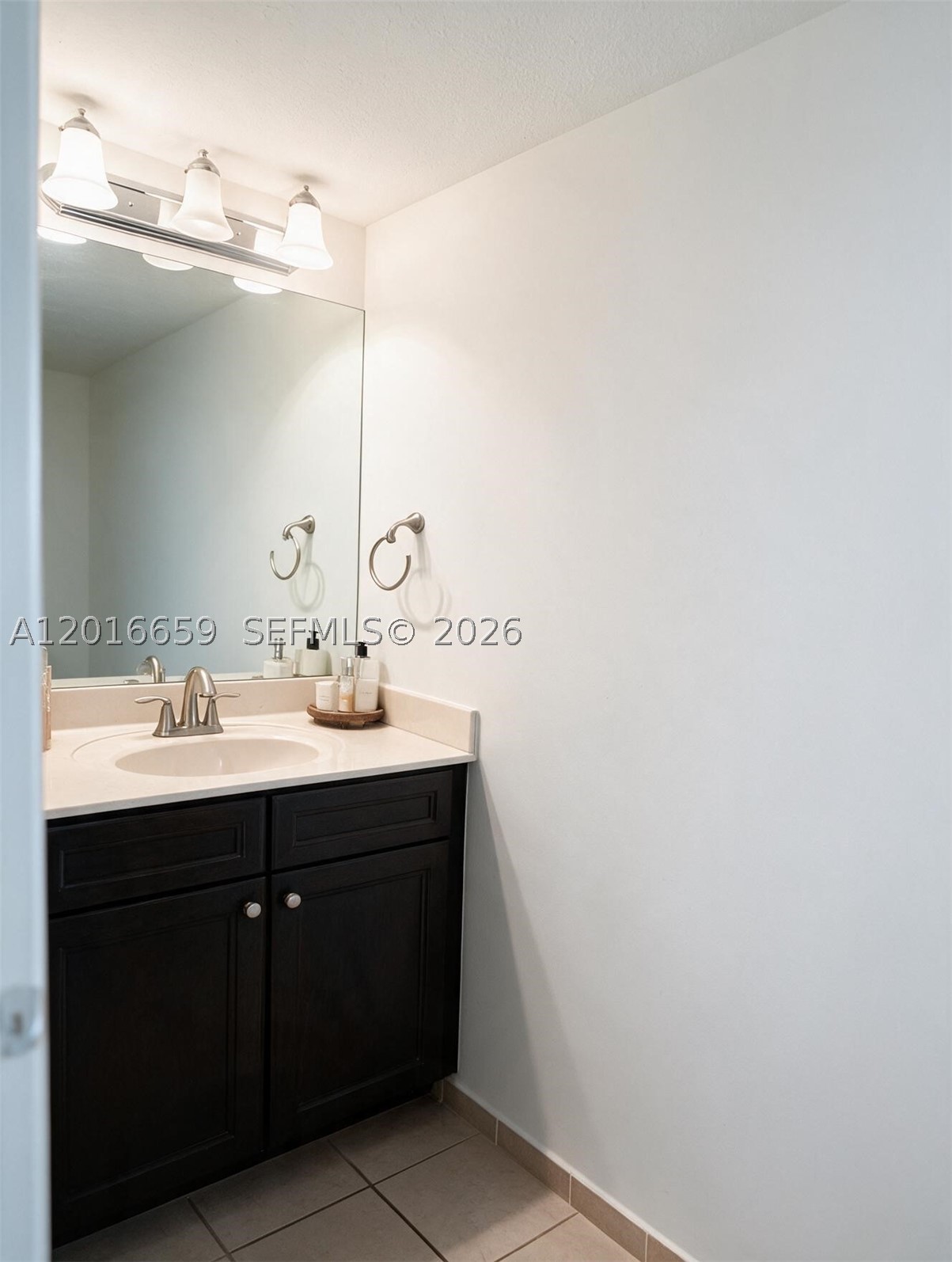 9845 Nw 86th Ter Property Photo 6