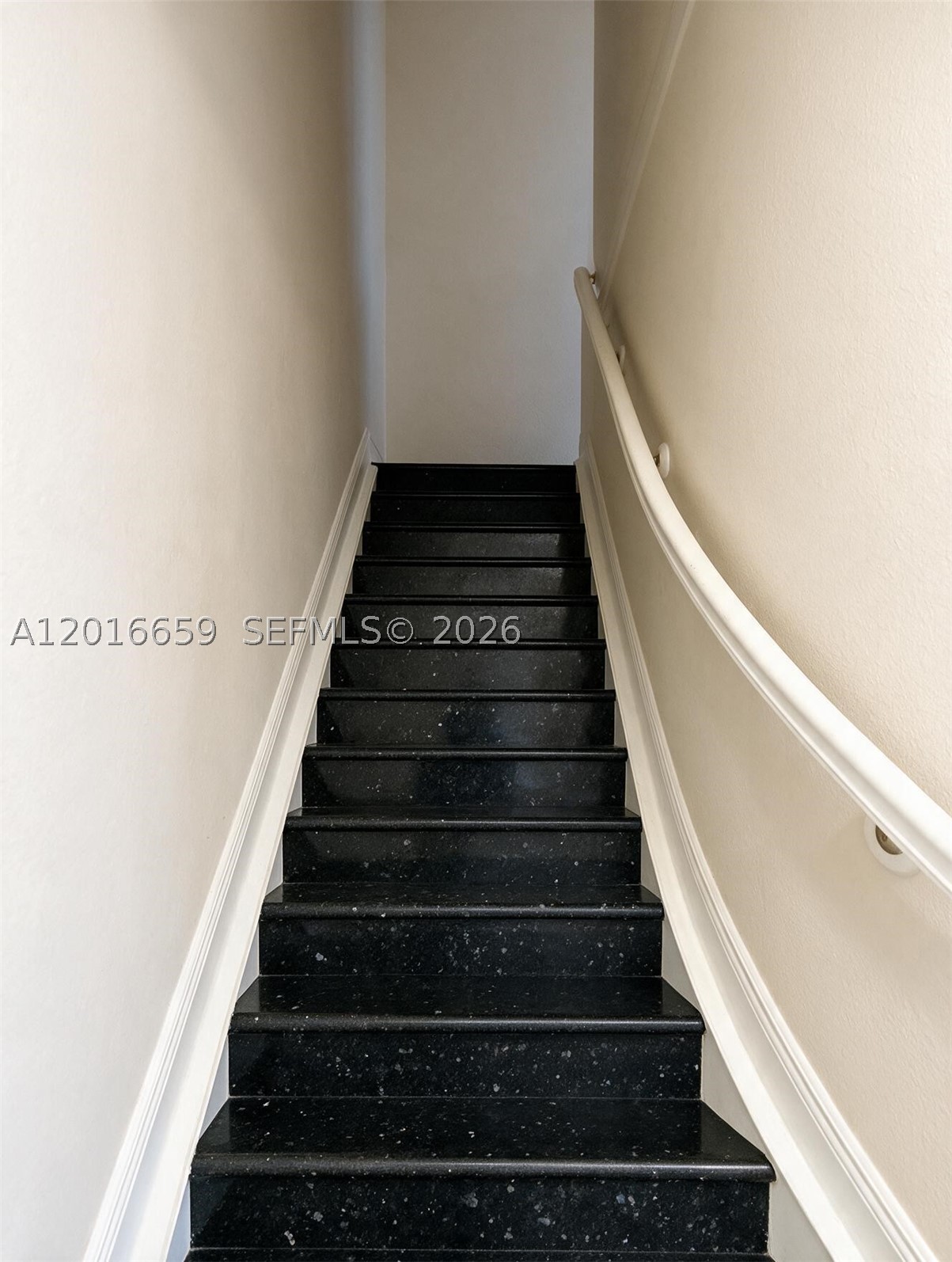 9845 Nw 86th Ter Property Photo 16
