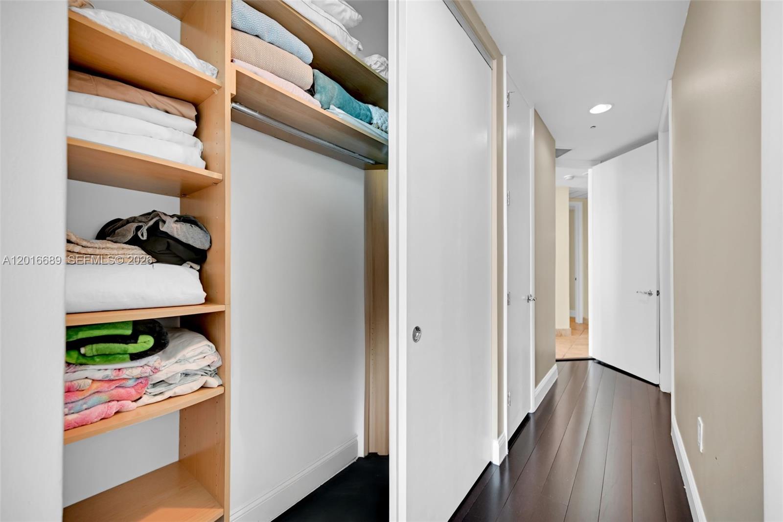 100 S Pointe Dr 801 Property Photo 44