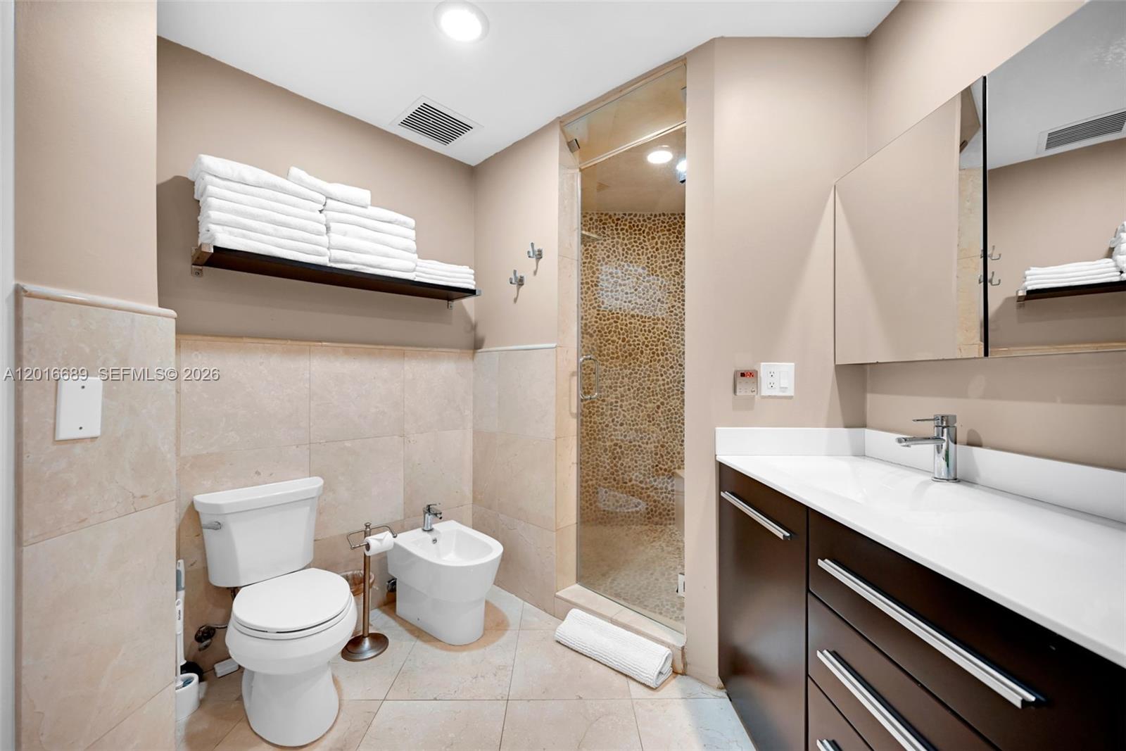 100 S Pointe Dr 801 Property Photo 48