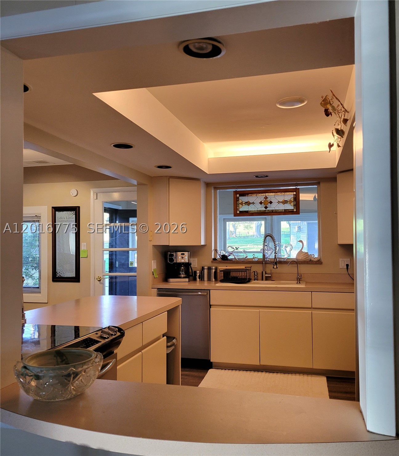 605 Hilltop Drive Property Photo 9