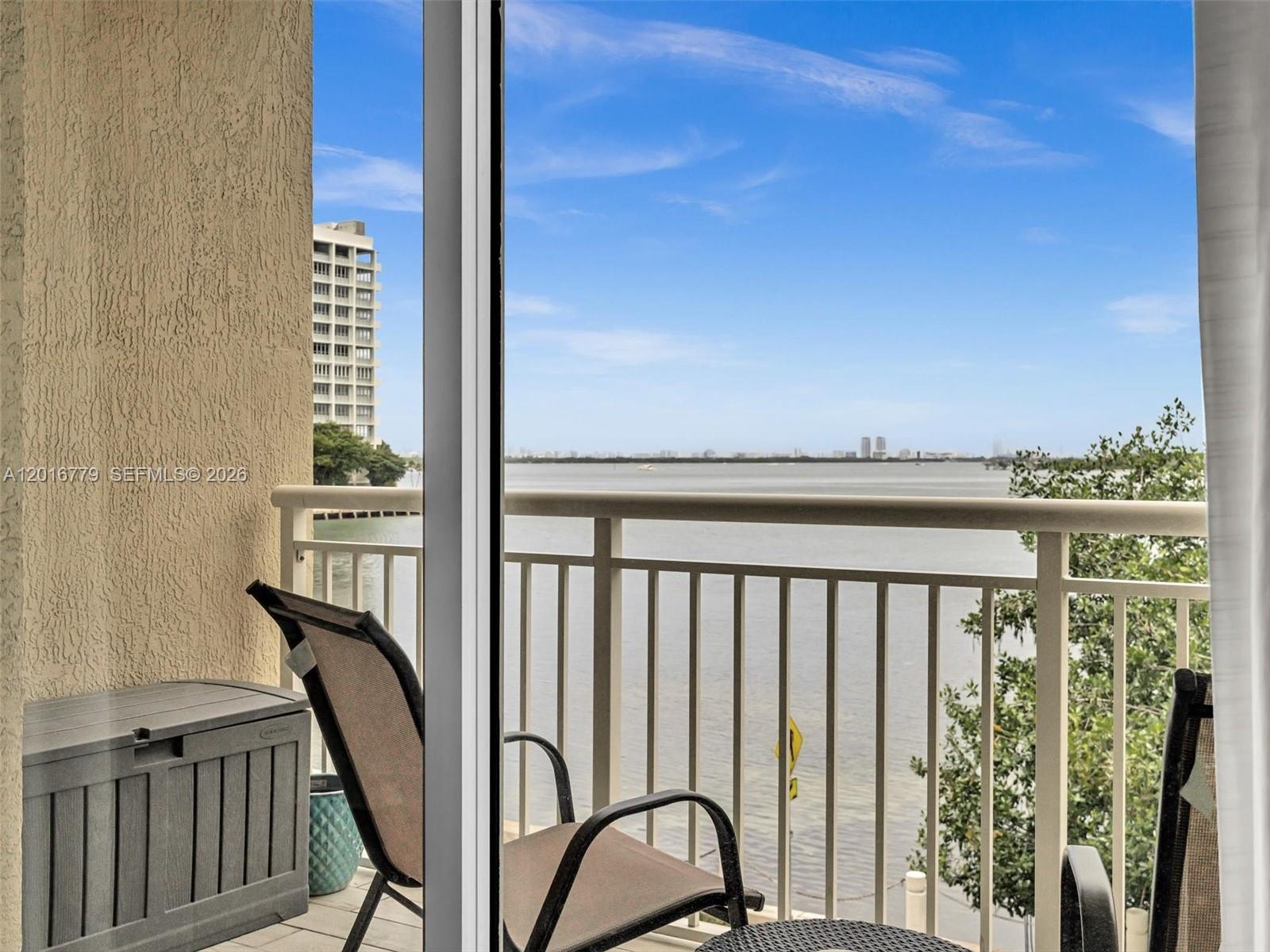 2000 N Bayshore Dr 220 Property Photo 19
