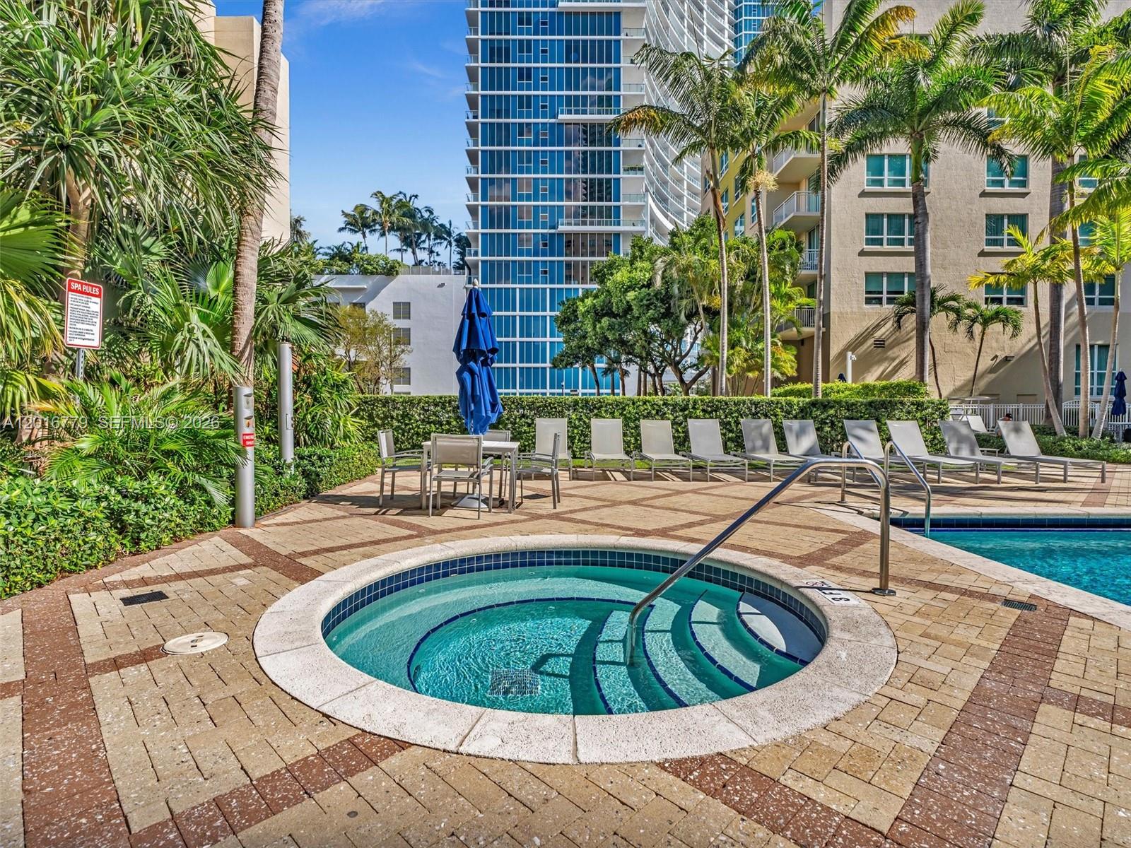 2000 N Bayshore Dr 220 Property Photo 44