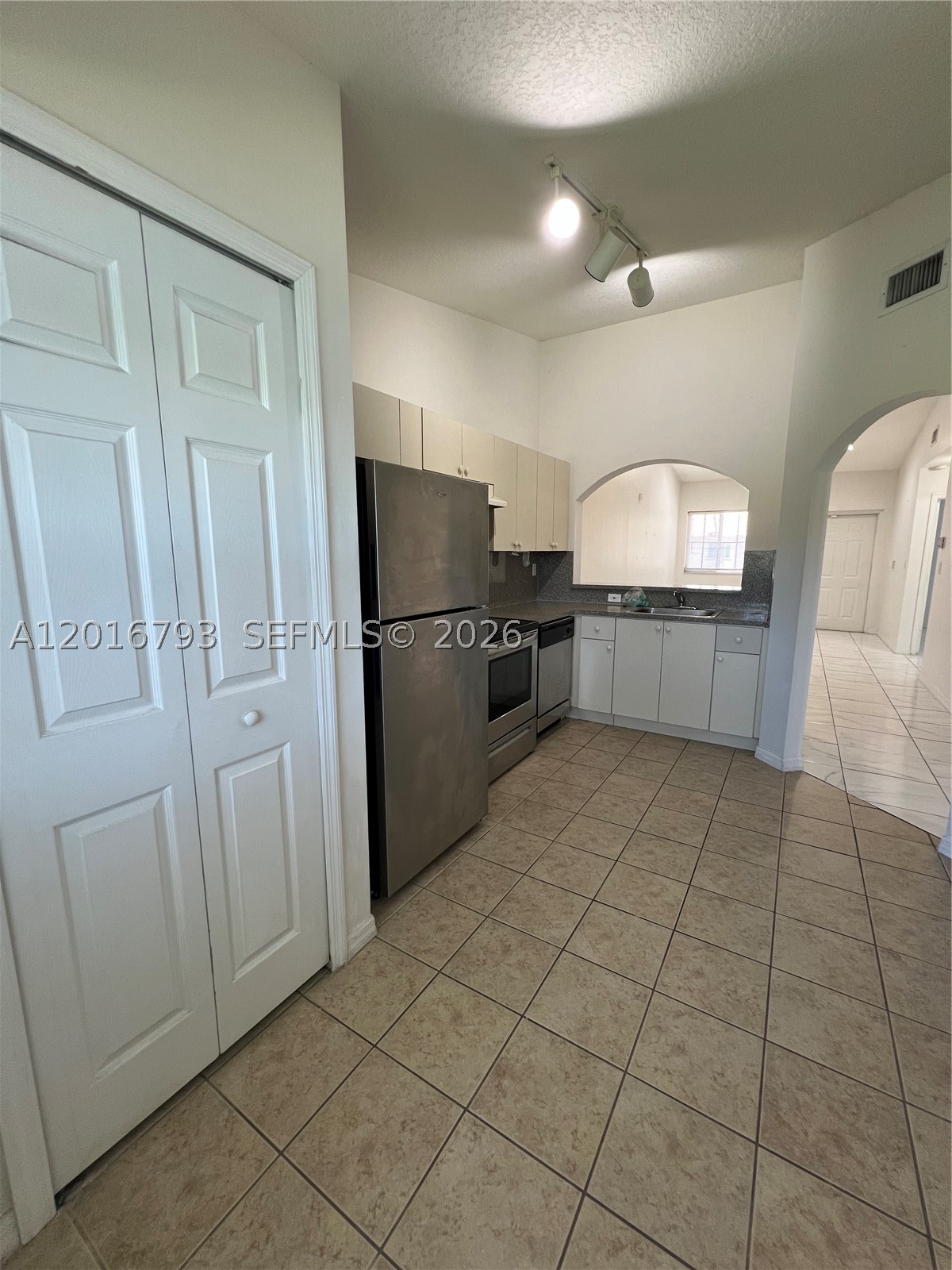 2931 Se 12 Rd 204-55 Property Photo 5