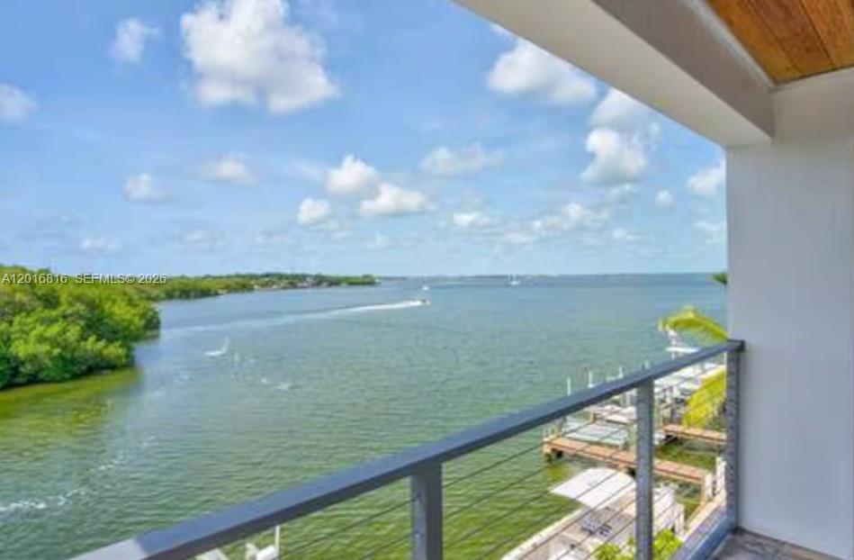 325 Calusa Property Photo 16