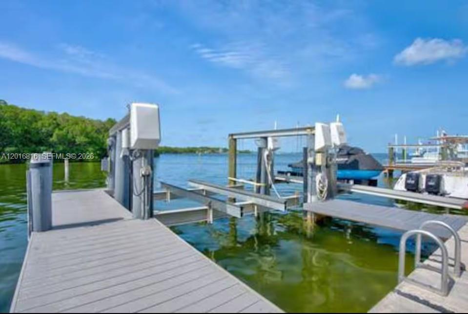 325 Calusa Property Photo 23