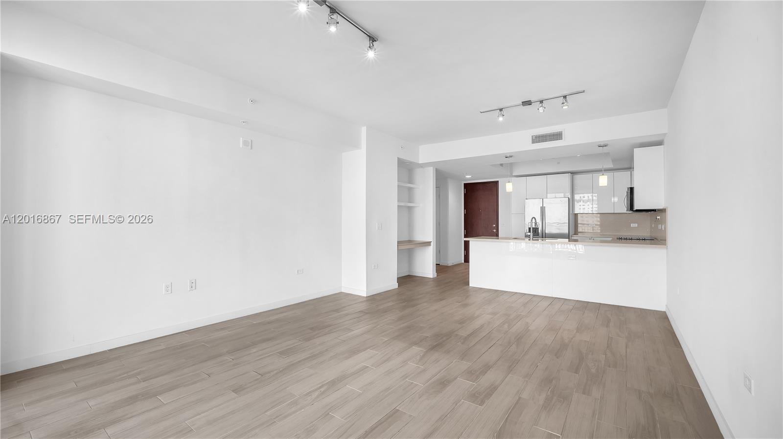 999 Sw 1st Ave 2009 Property Photo 5