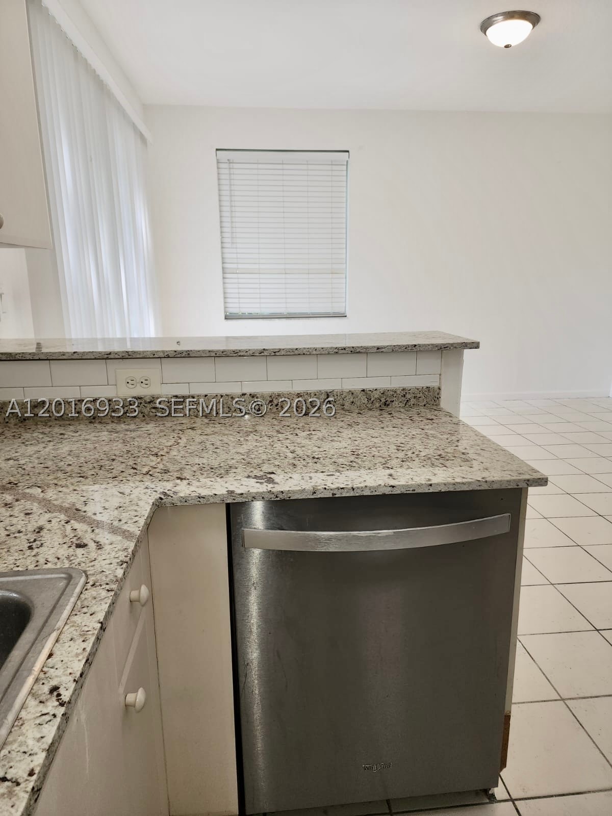 A12016933 Property Photo 3