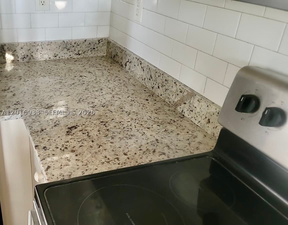 A12016933 Property Photo 4