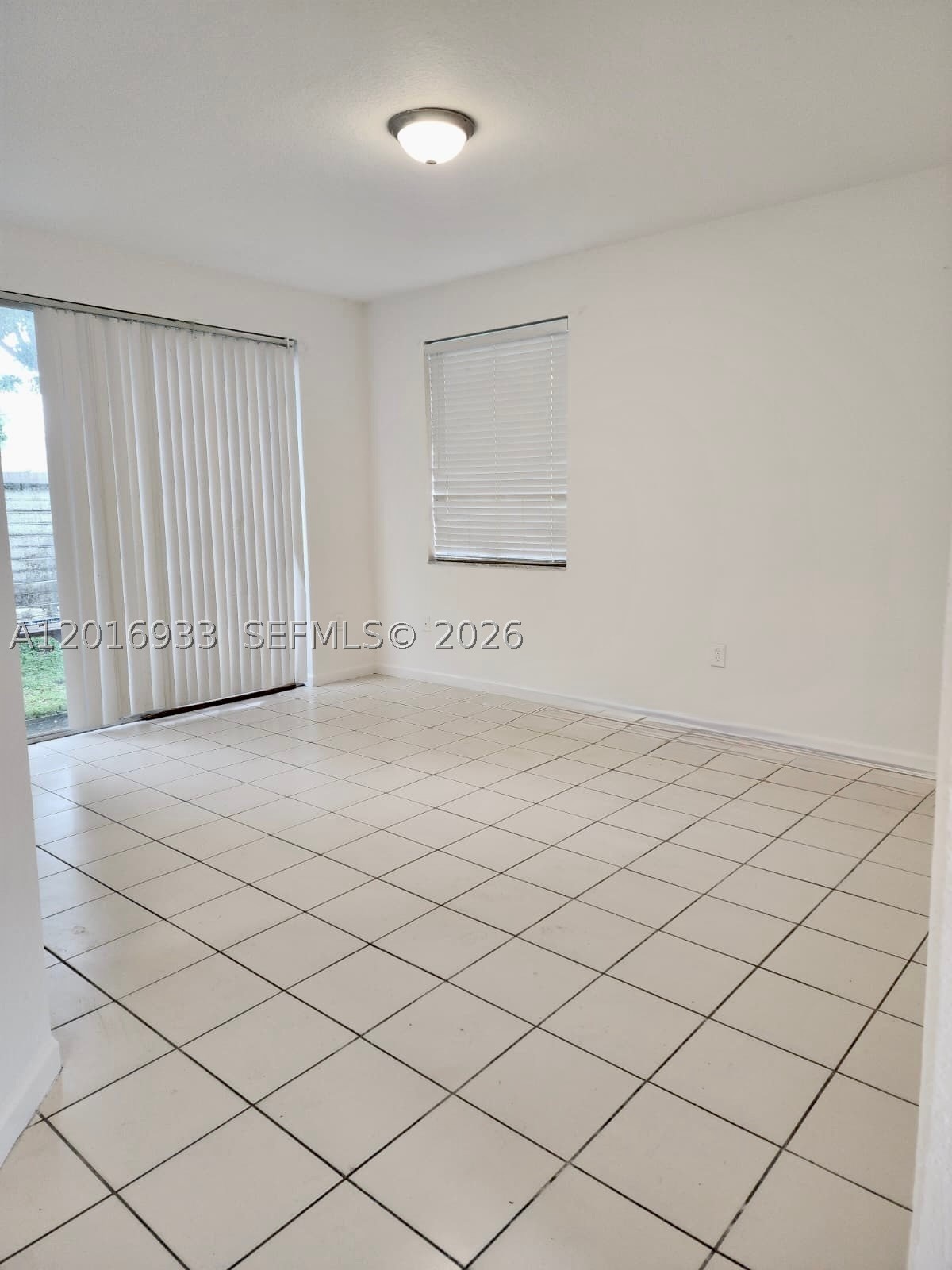 A12016933 Property Photo 5