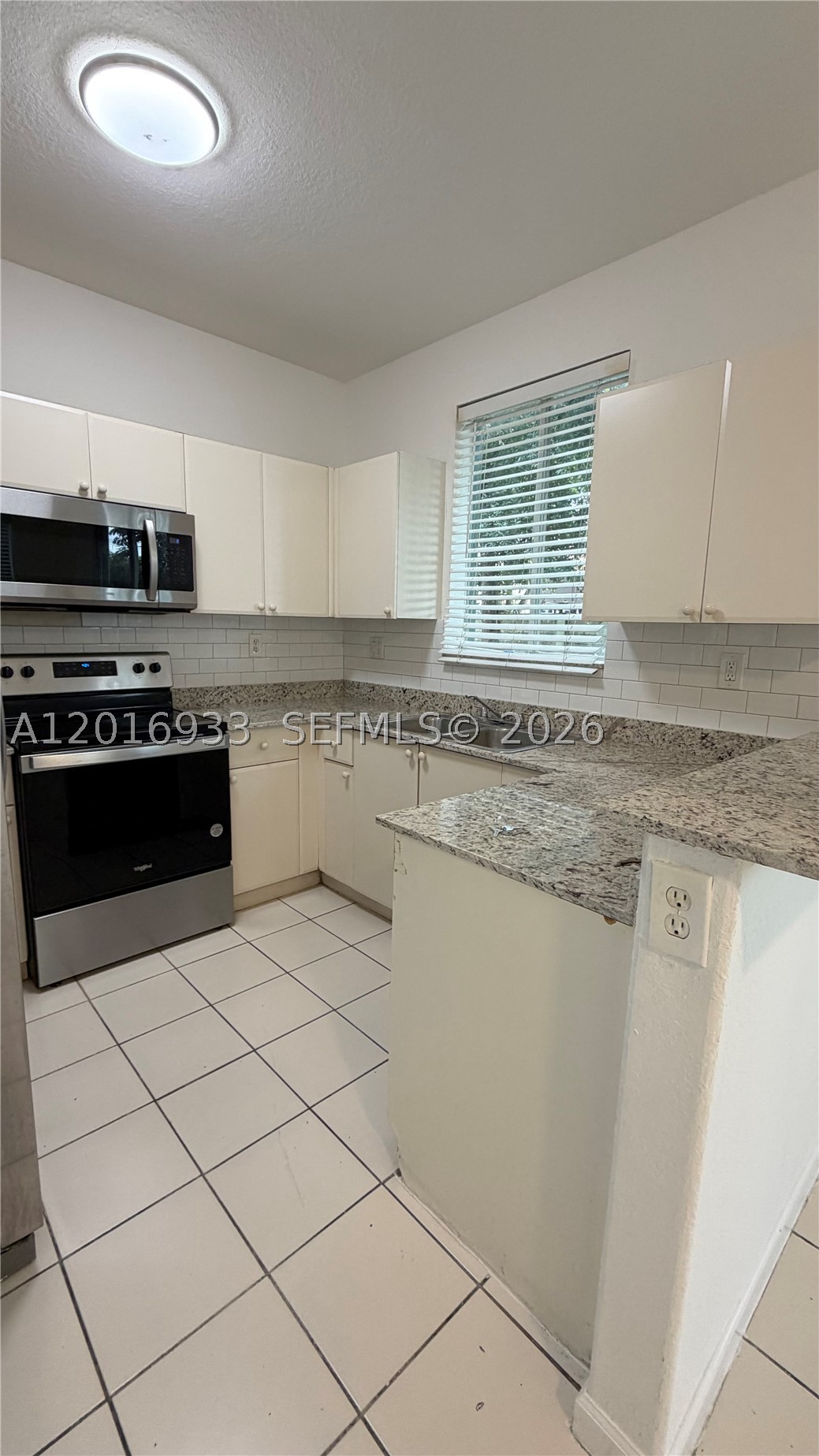 A12016933 Property Photo 7