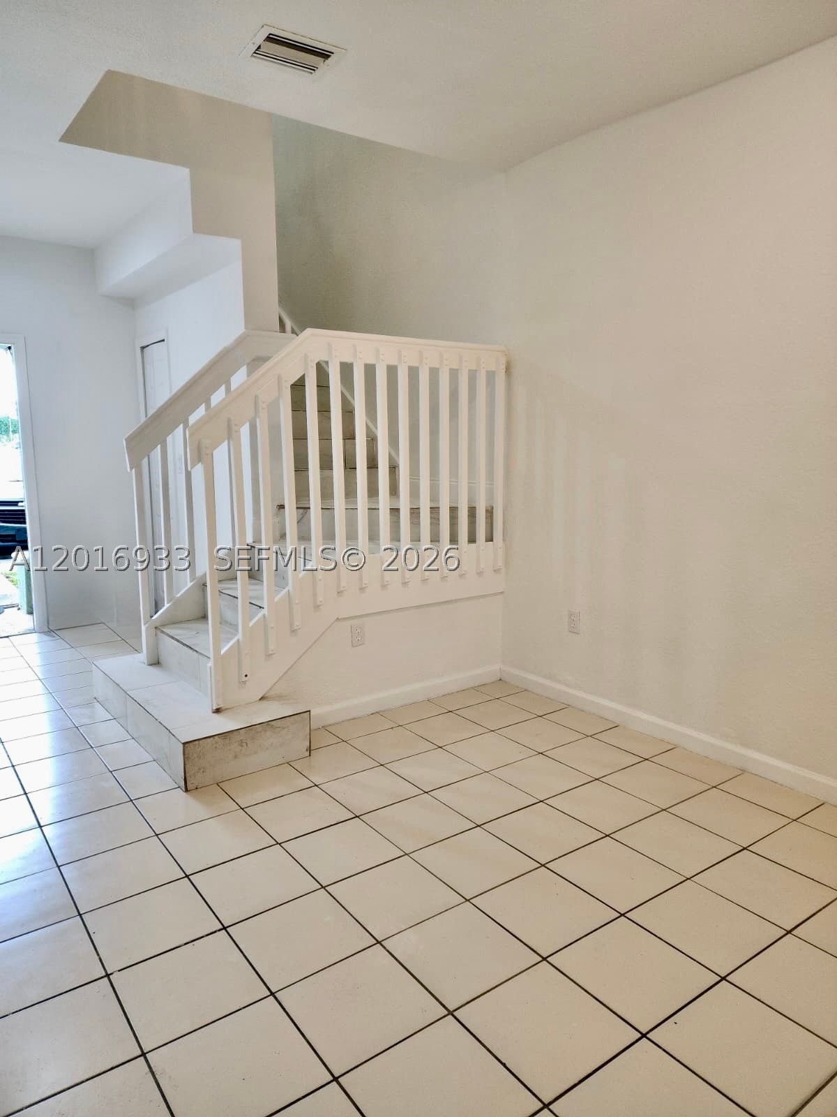 A12016933 Property Photo 11