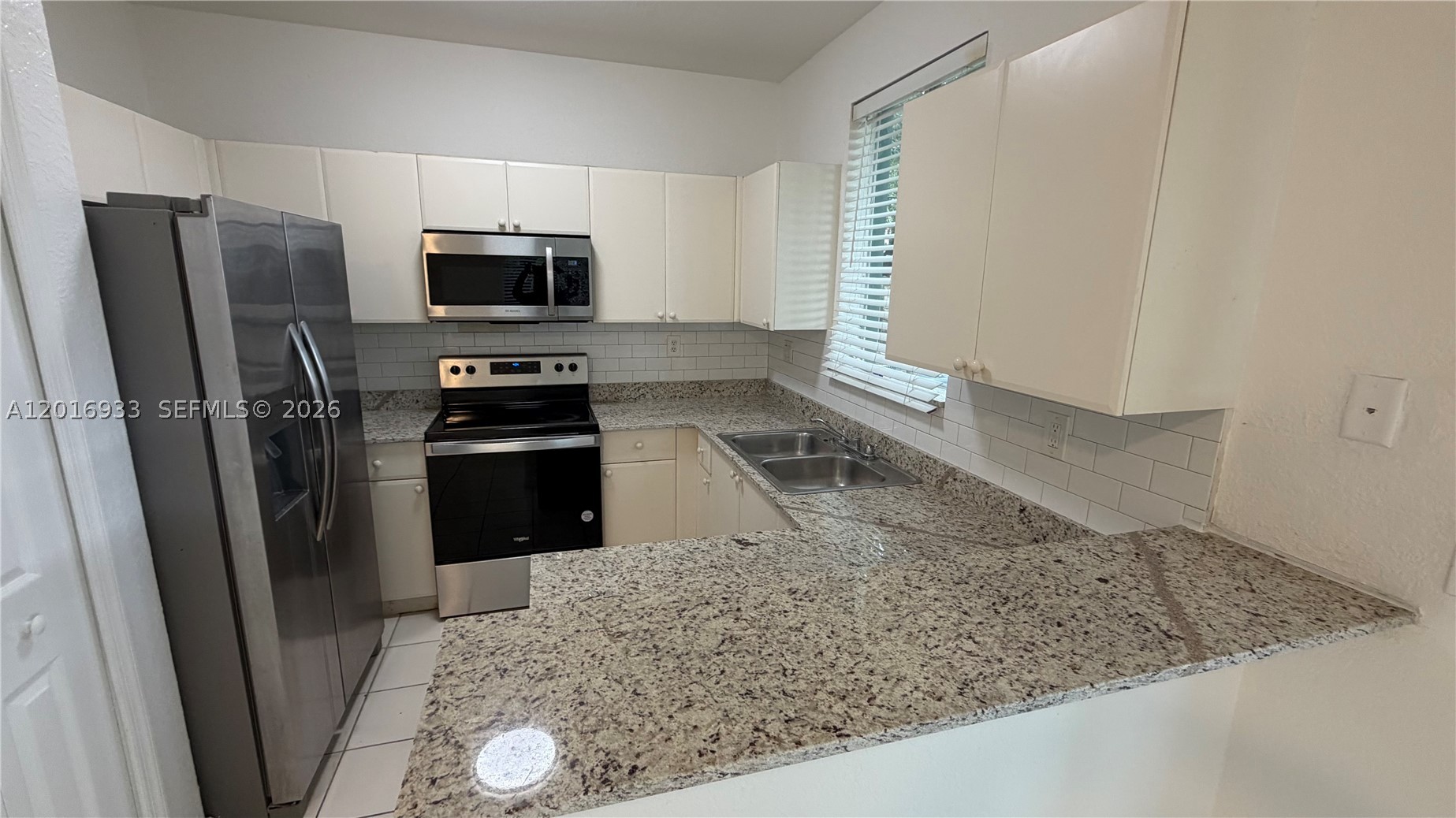 A12016933 Property Photo 11