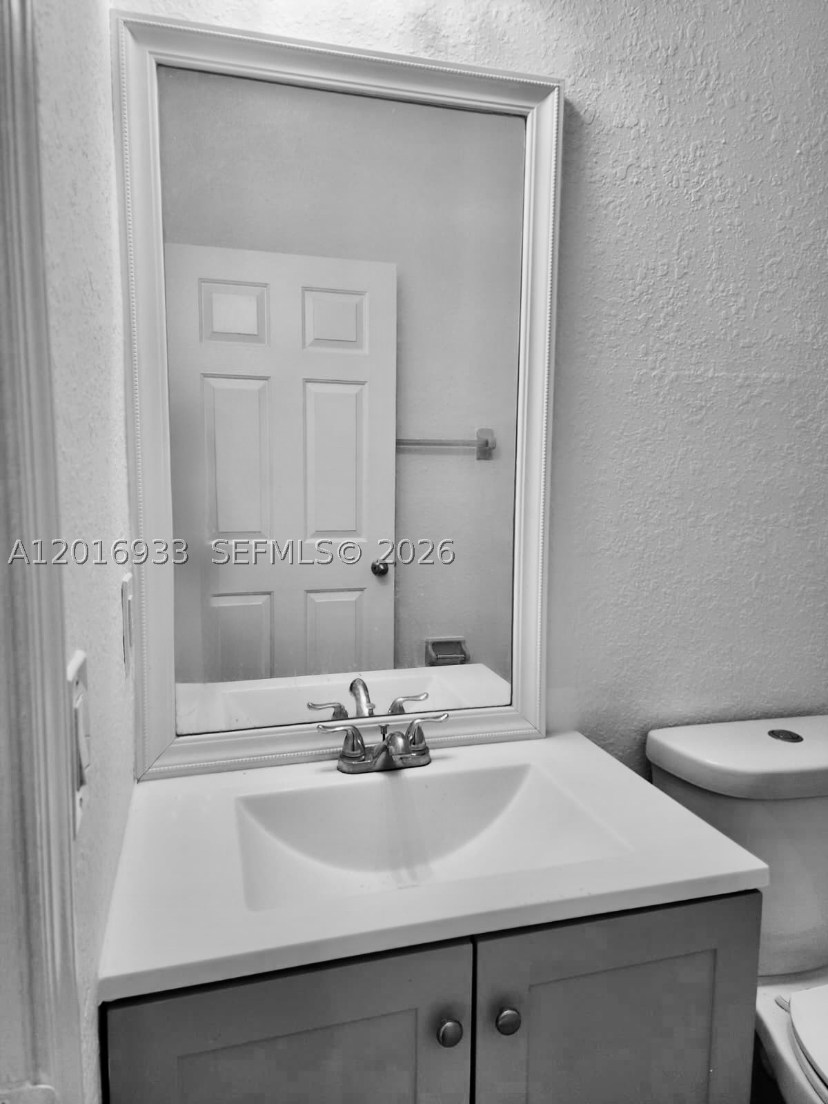 A12016933 Property Photo 18