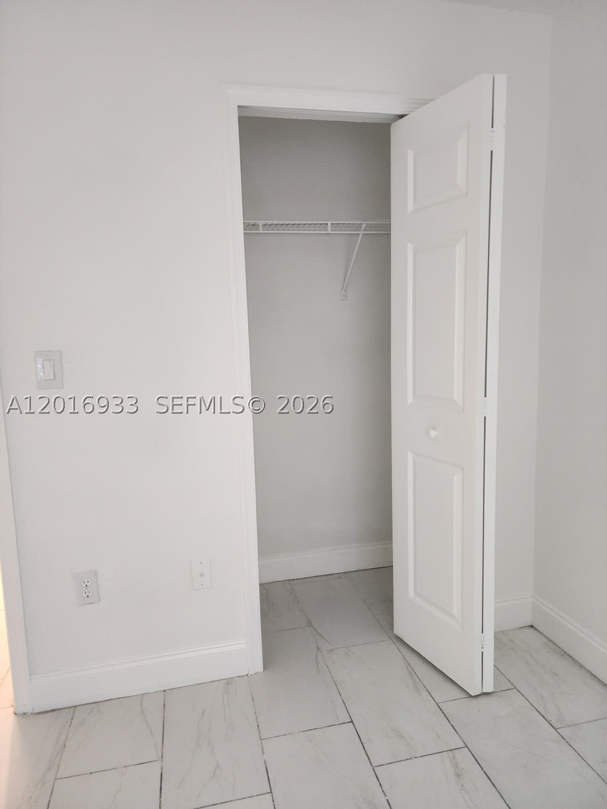 A12016933 Property Photo 22