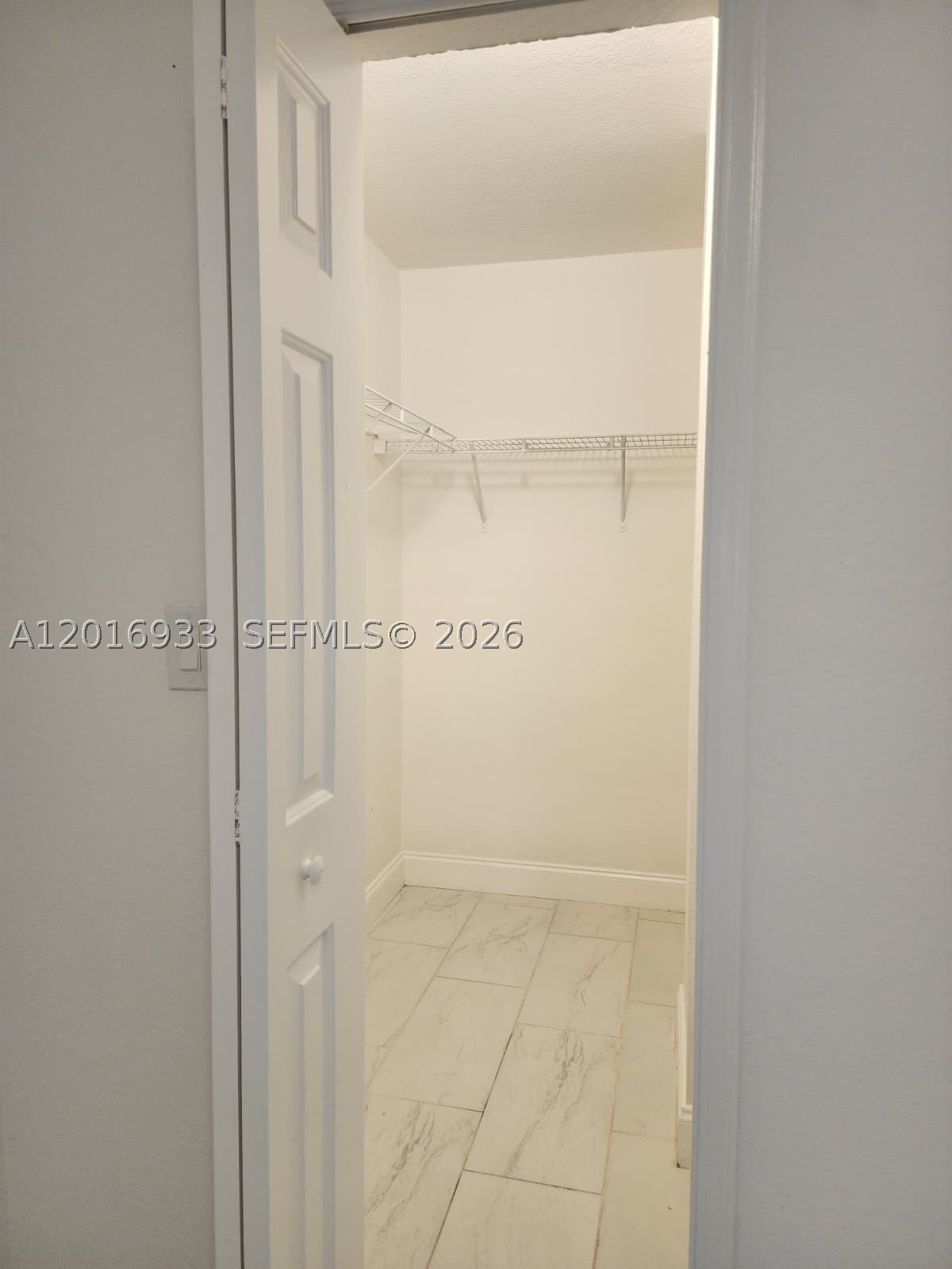 A12016933 Property Photo 24
