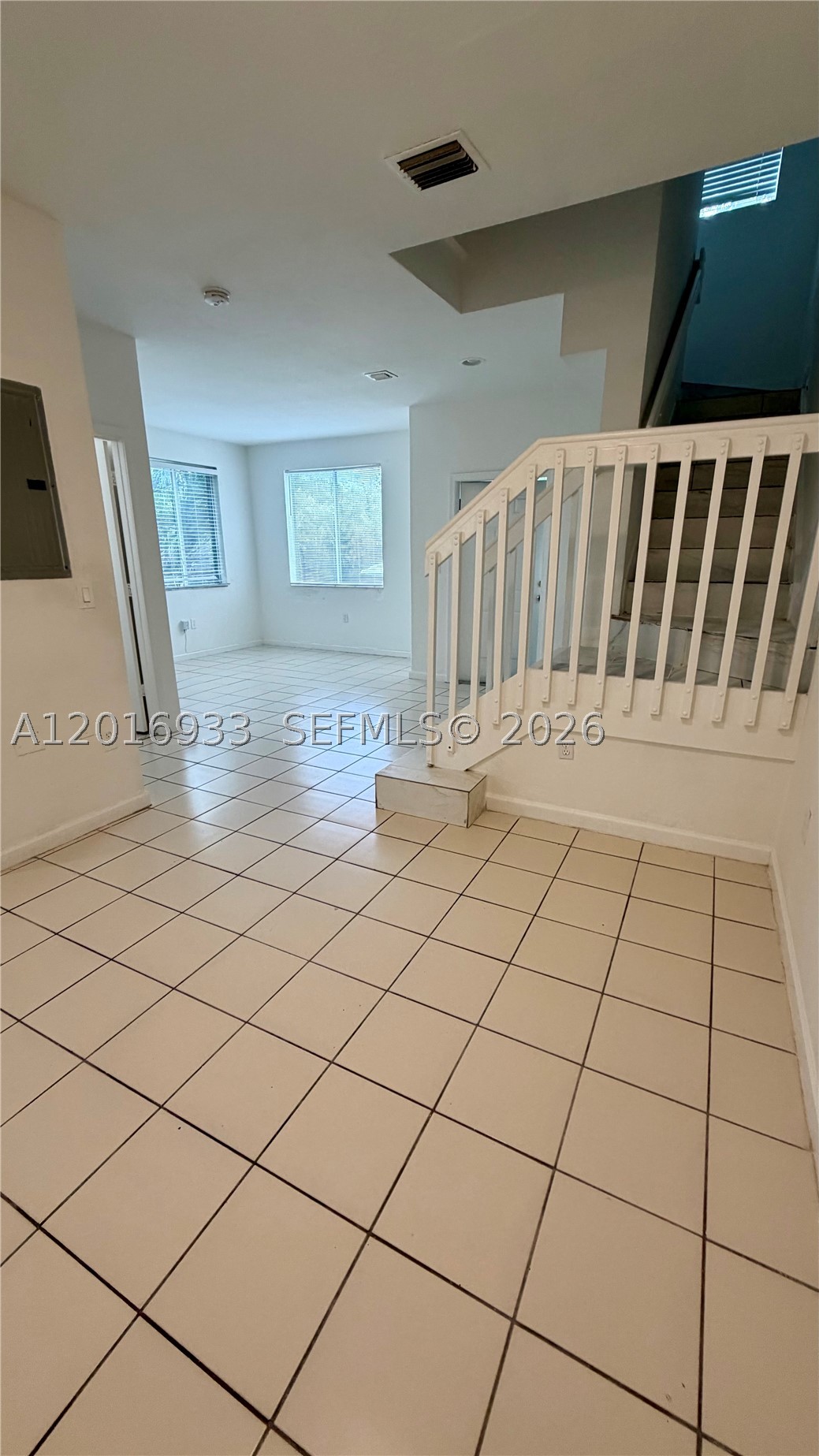 A12016933 Property Photo 24