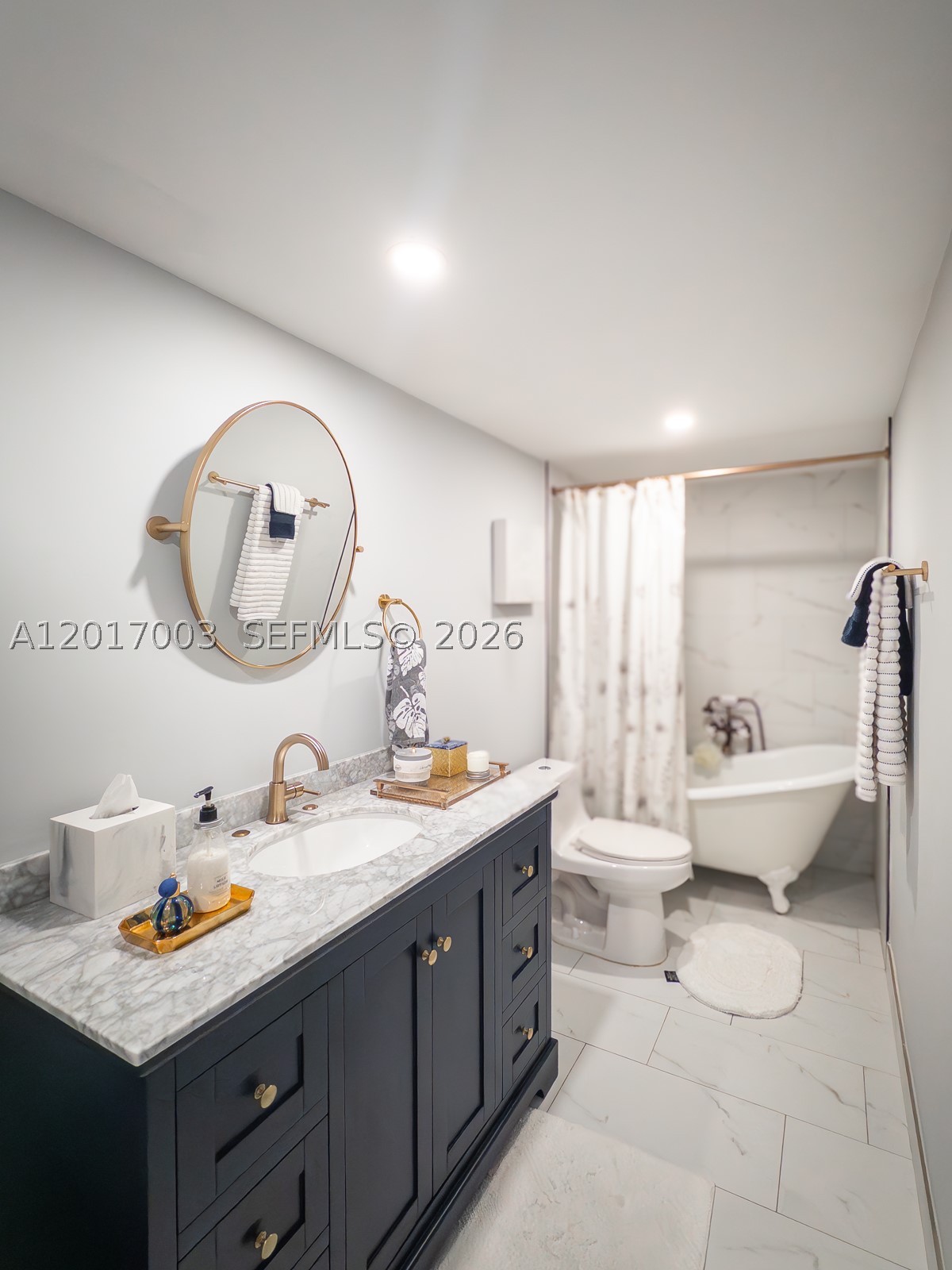 90 Edgewater Dr 114 Property Photo 14
