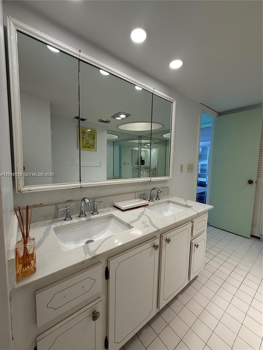 1865 S Ocean Dr 15c Property Photo 9