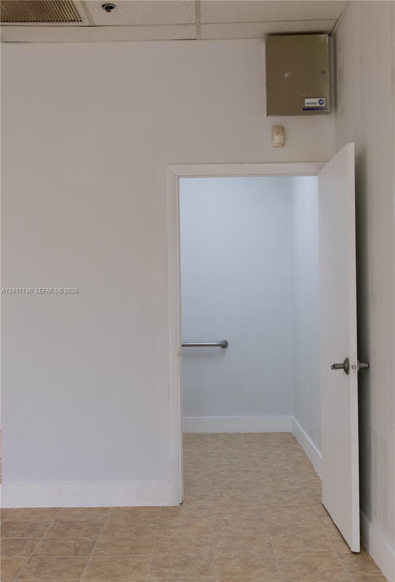 3930 Pembroke Rd Property Photo 9
