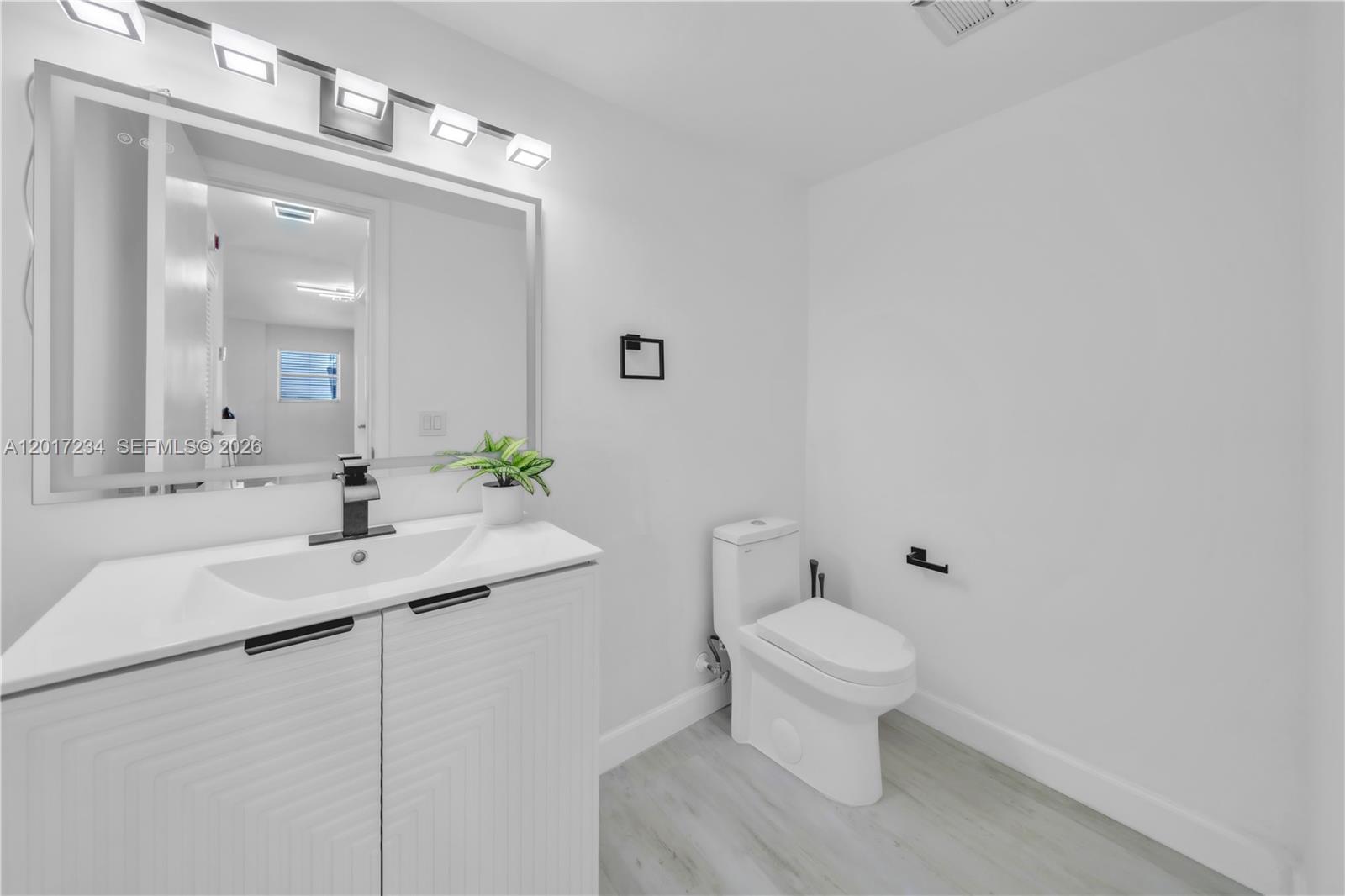 1720 Jefferson St 511 Property Photo 15