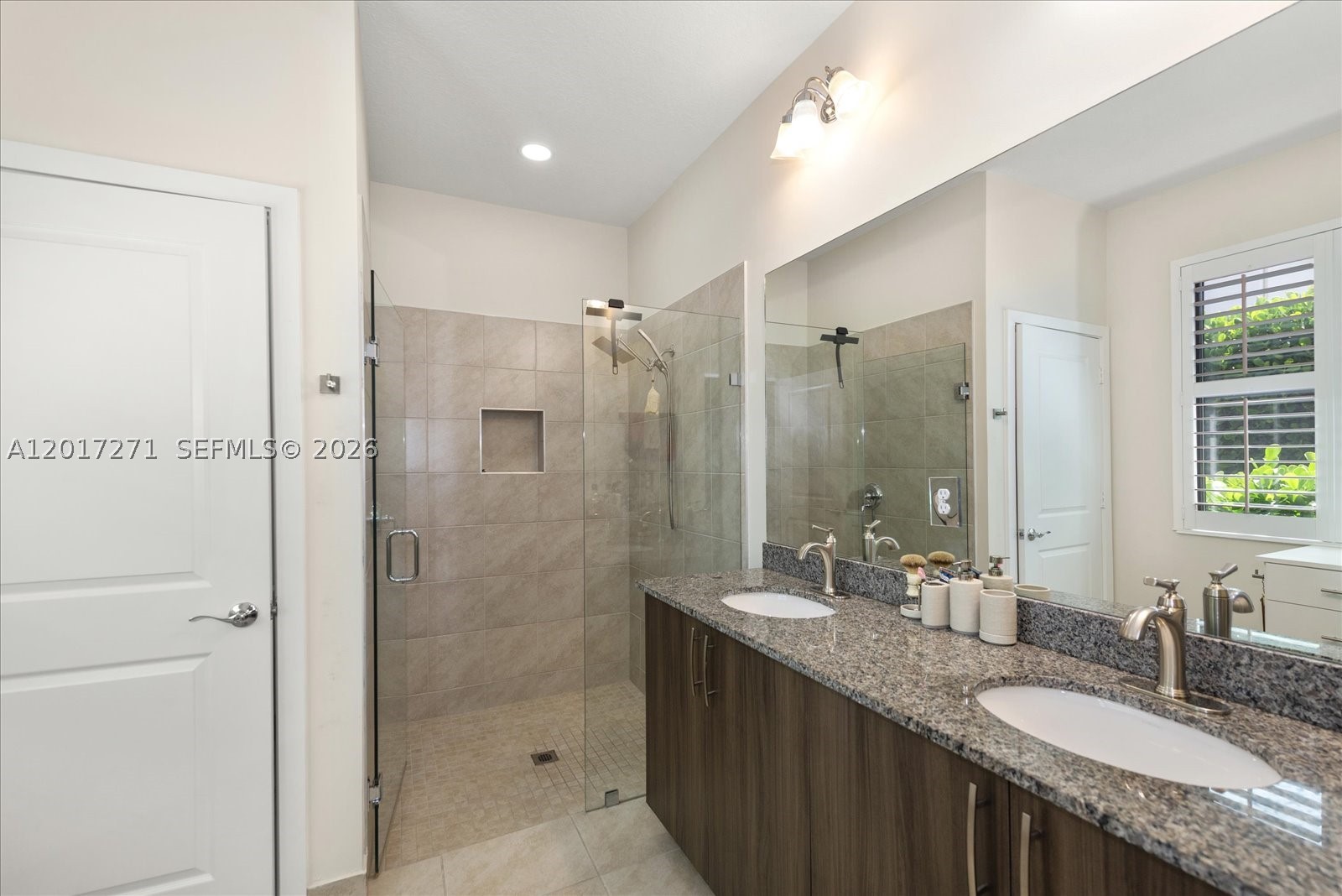 4881 Iron Horse Way Property Photo 17