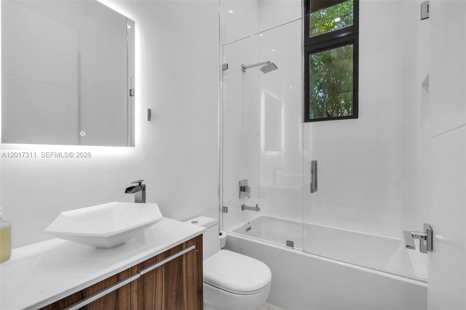 1010 Genoa St Property Photo 25