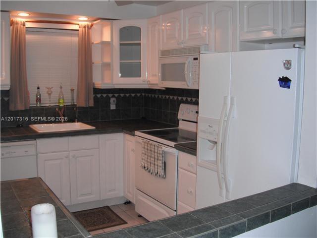 660 Tennis Club Dr 101 Property Photo 6