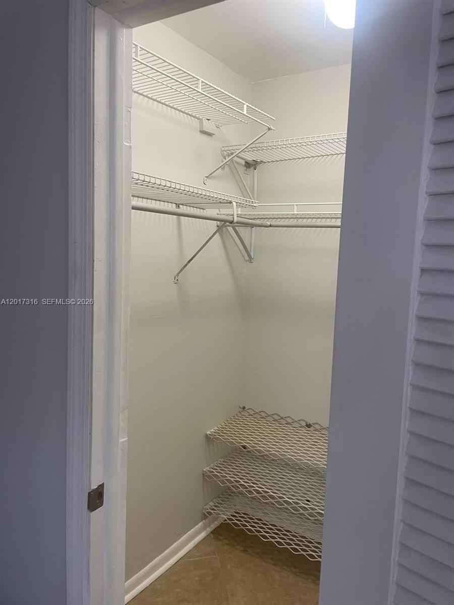 660 Tennis Club Dr 101 Property Photo 32