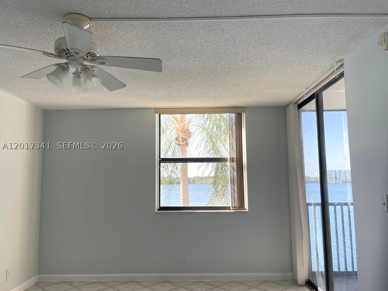 117 Lake Emerald Dr 308 Property Photo 11