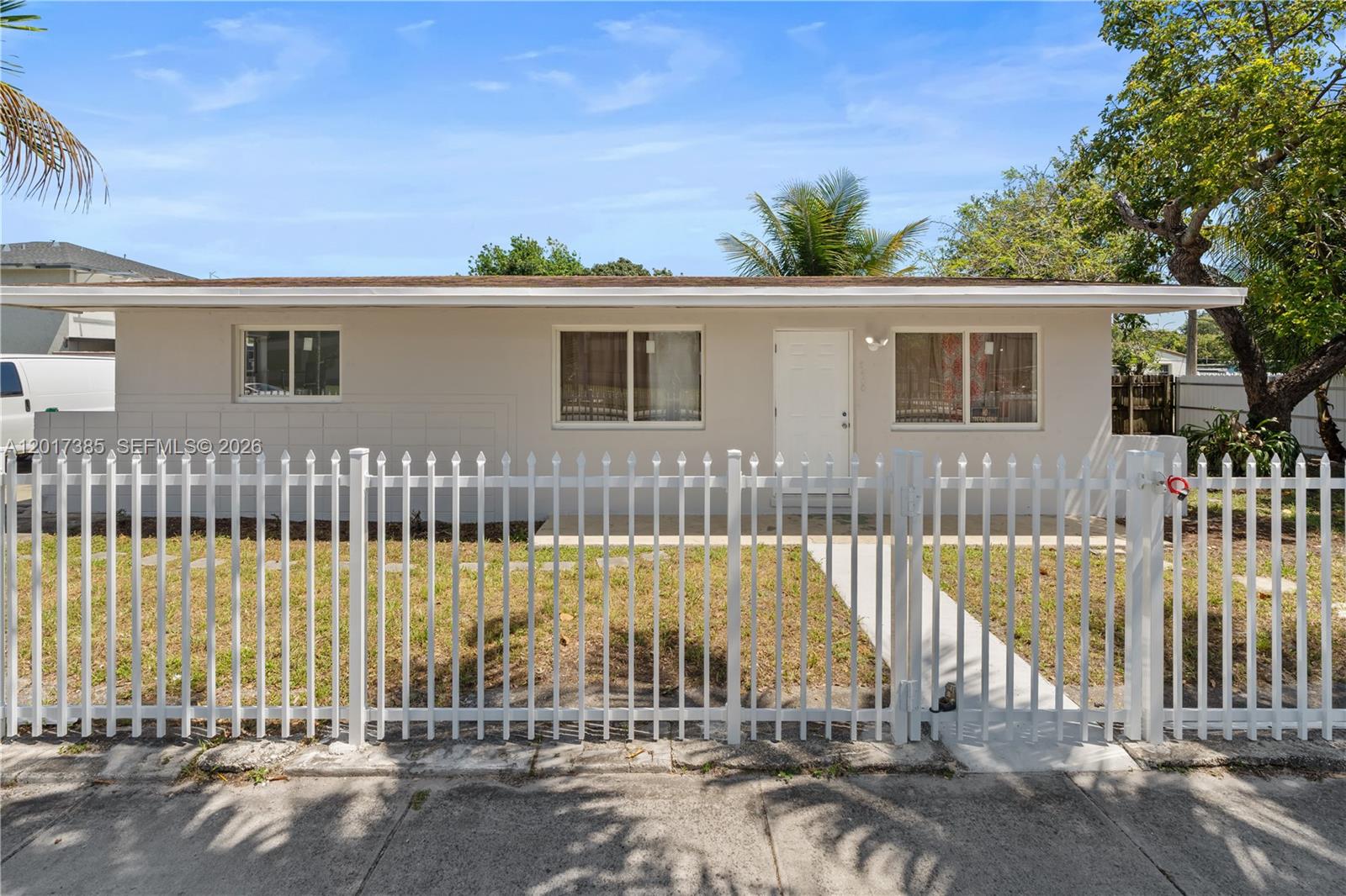8400 NW 24th Ct