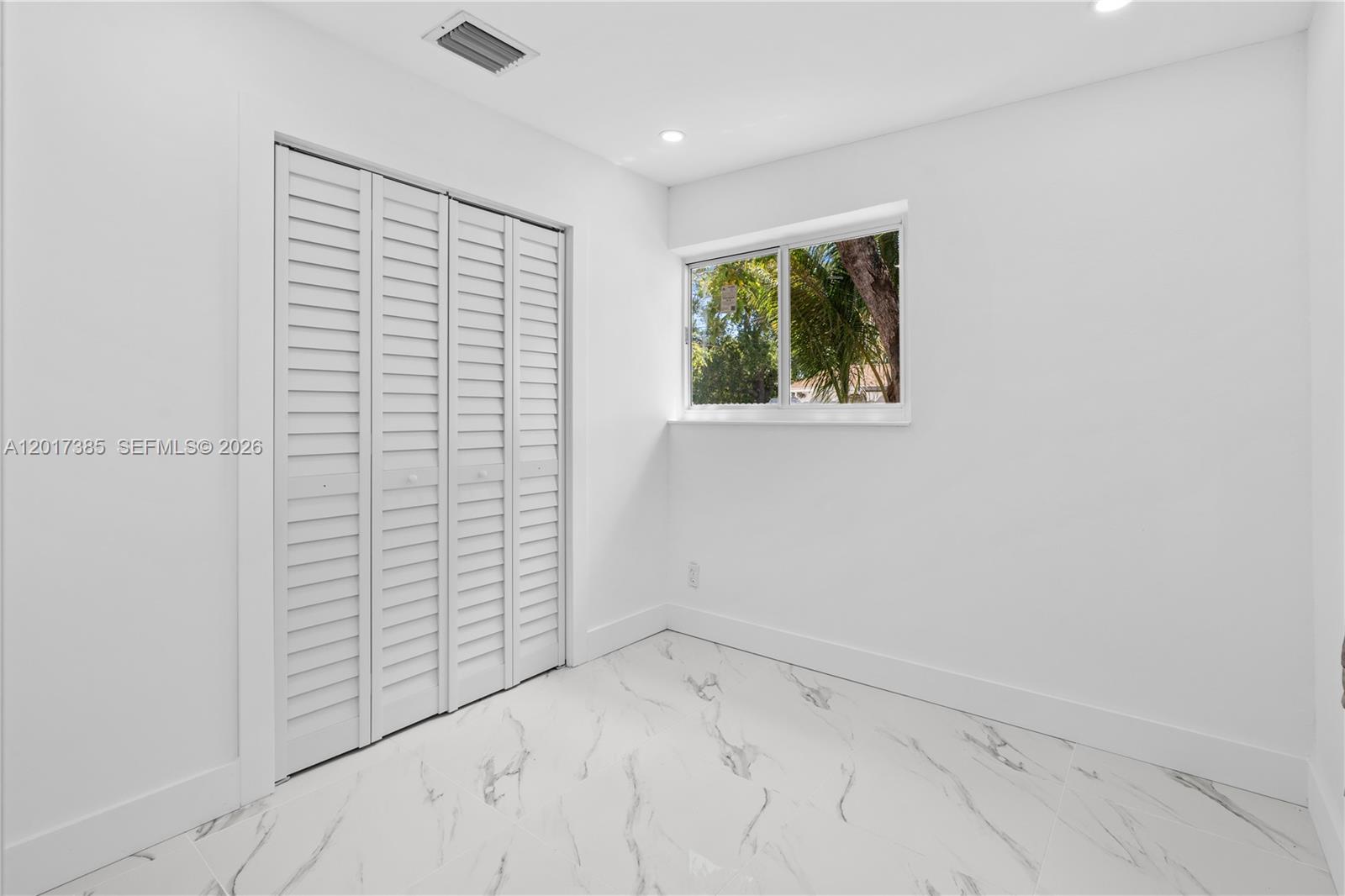 8400 Nw 24th Ct Property Photo 9