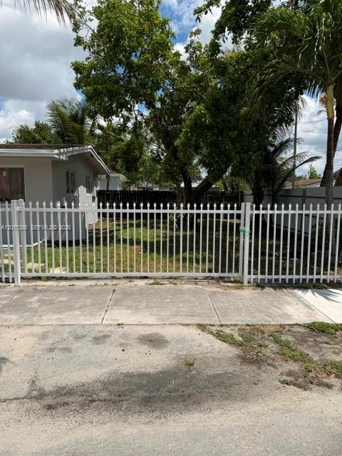 8400 Nw 24th Ct Property Photo 14