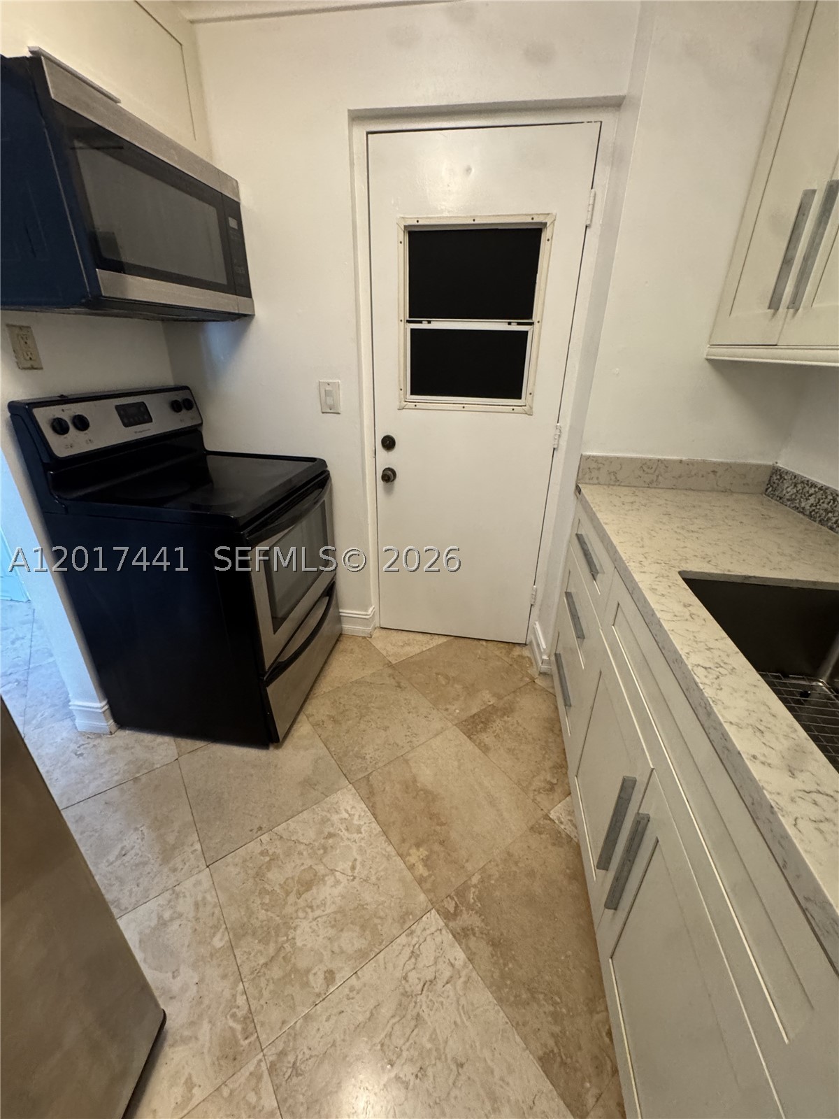 1407 NE 56th St 316 Property Photo 1