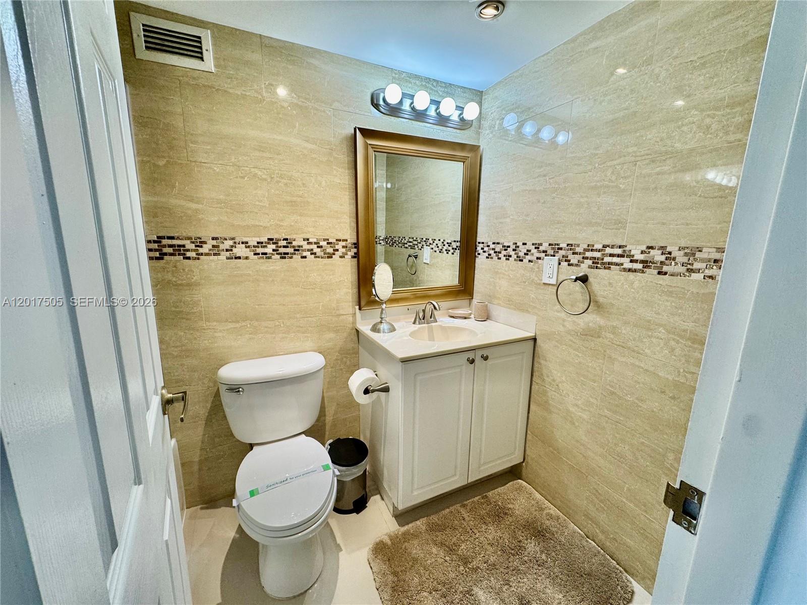2501 S Ocean Dr Ph4 Property Photo 3