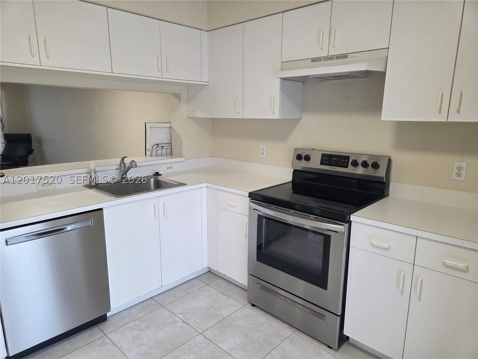 47 Simonton Cir Property Photo 2