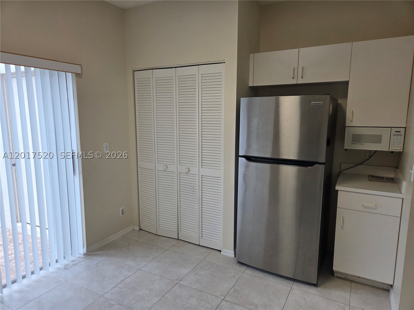47 Simonton Cir Property Photo 3