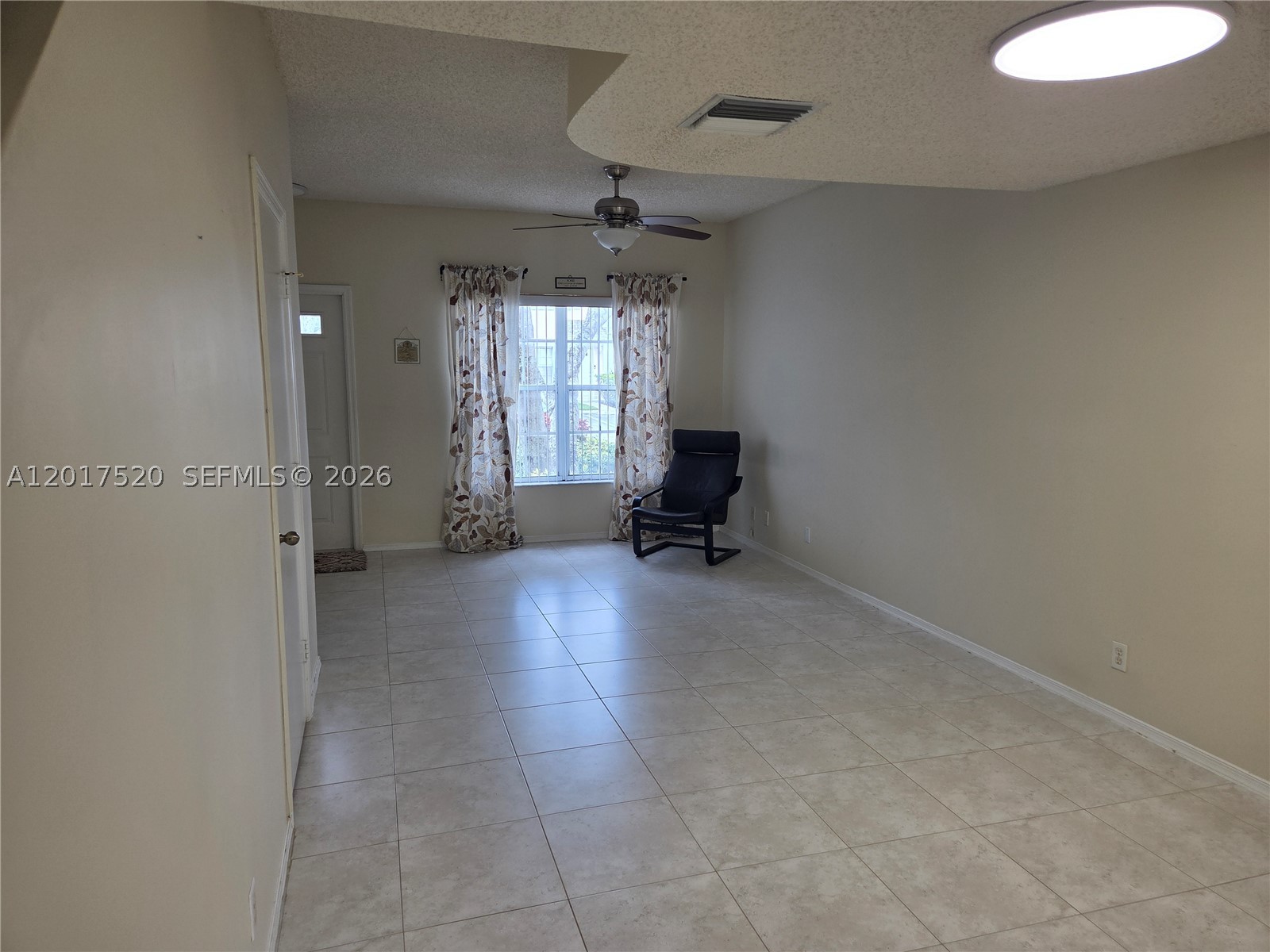 47 Simonton Cir Property Photo 6