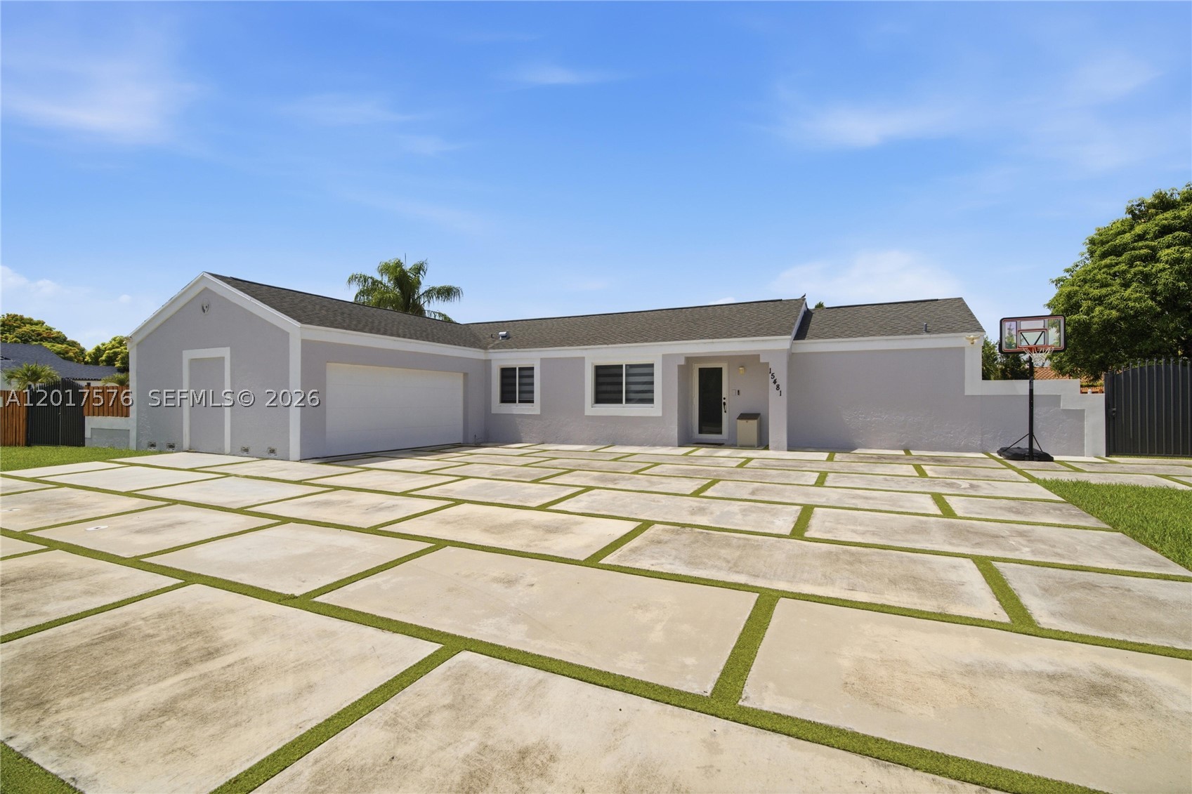 15481 Sw 155th Ter Property Photo 1