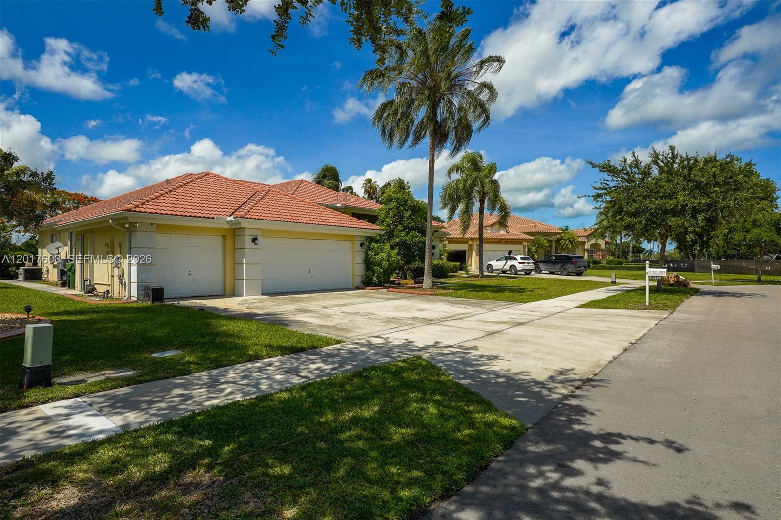 2575 Muirfield Ter Property Photo 11