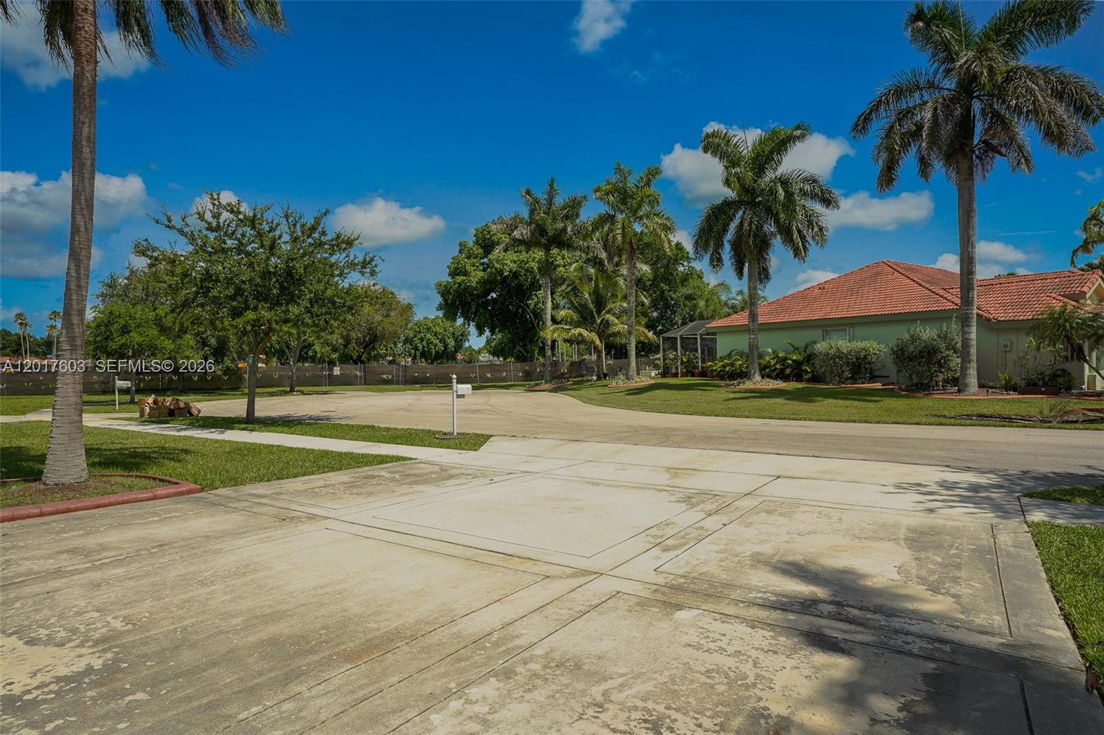 2575 Muirfield Ter Property Photo 12