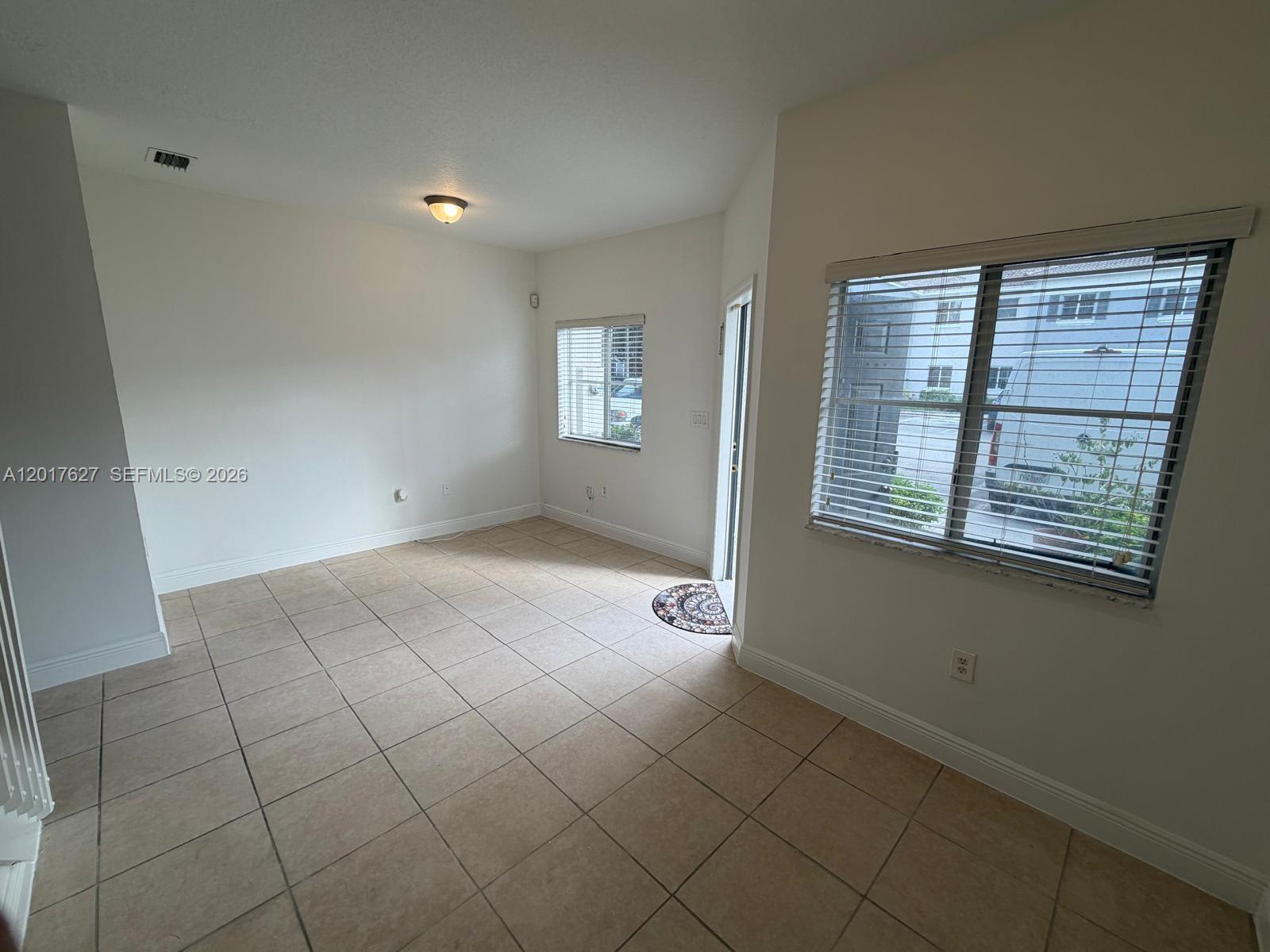 2953 Se 15th Ter Property Photo 15