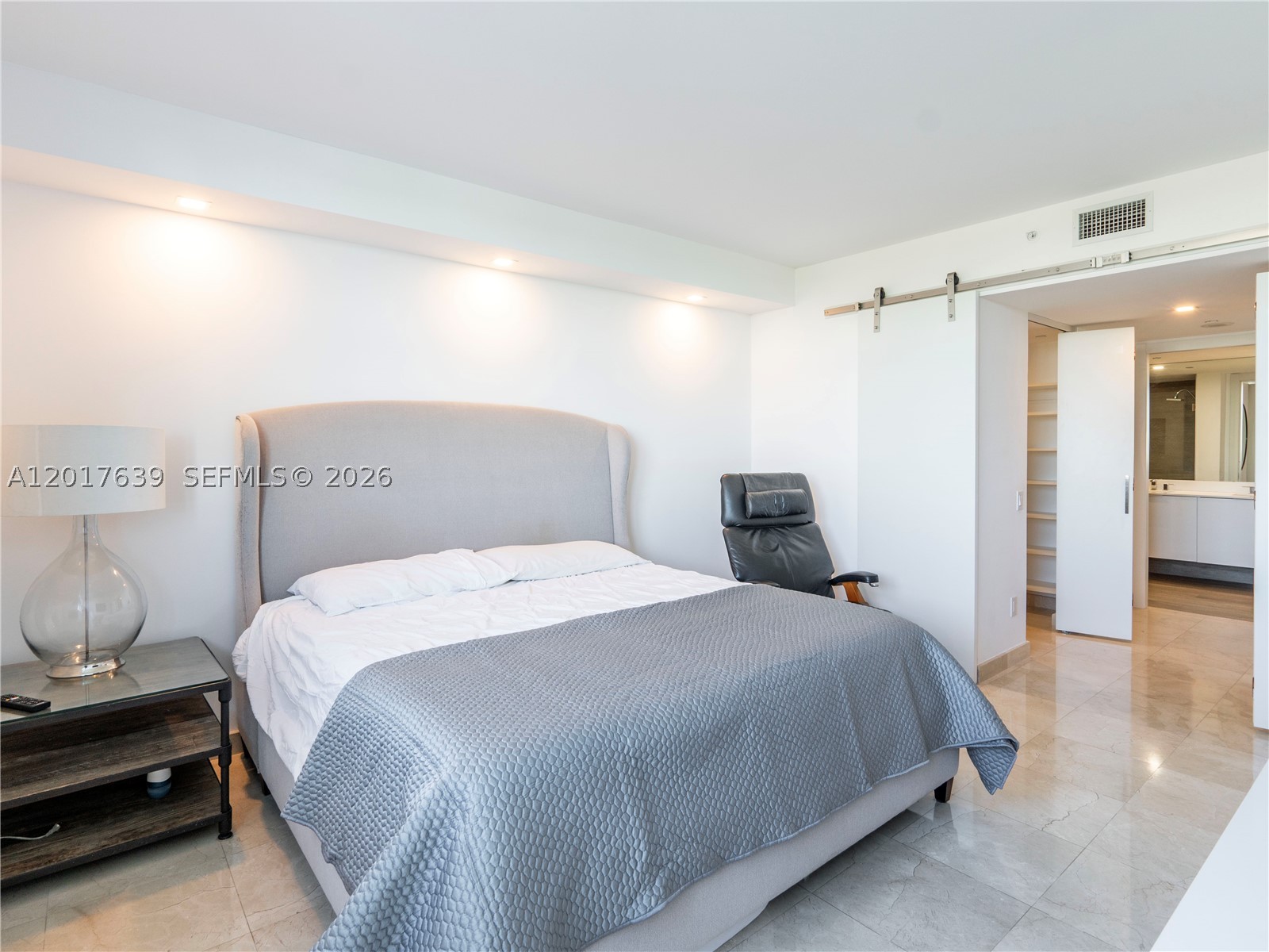 2475 Brickell Ave 903 Property Photo 10