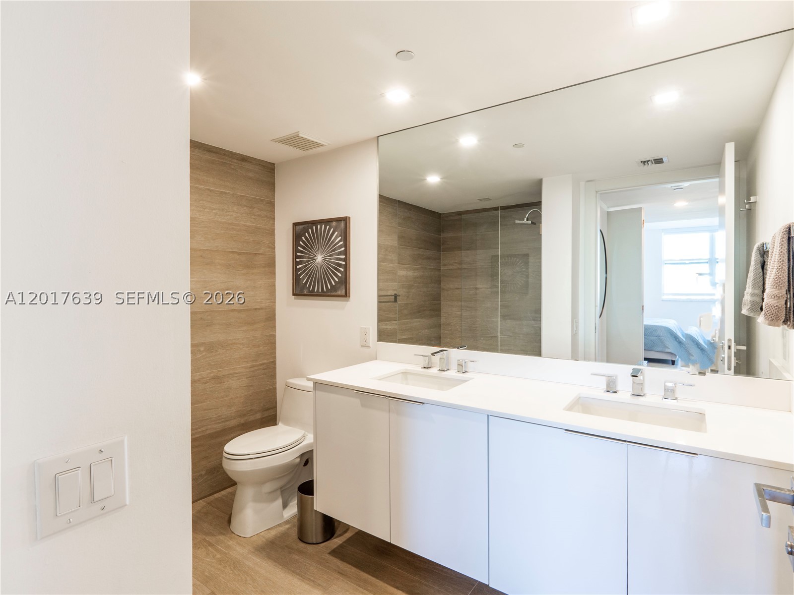 2475 Brickell Ave 903 Property Photo 12