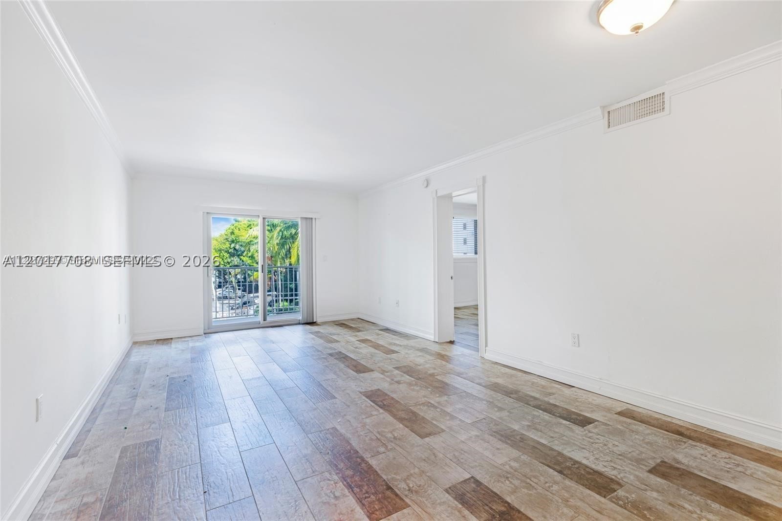 1674 Bay Rd 302 Property Photo 3