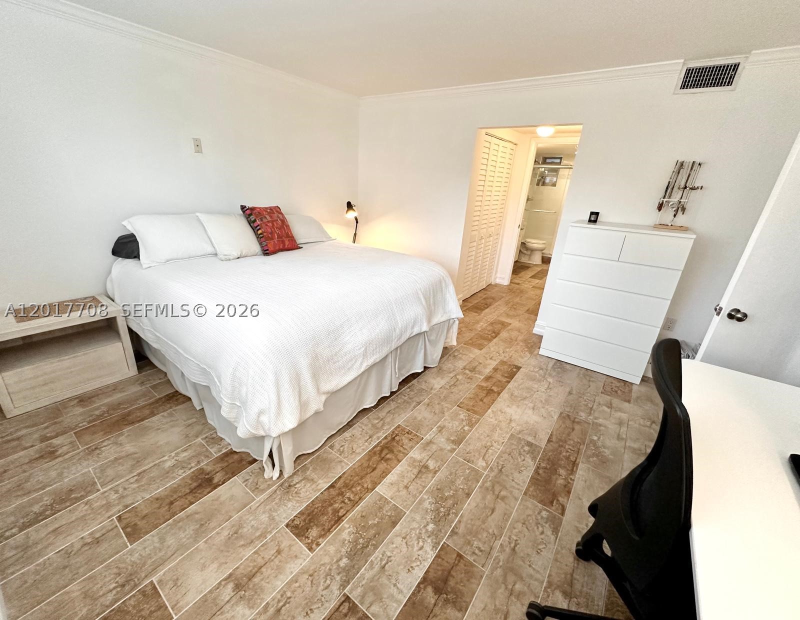 1674 Bay Rd 302 Property Photo 6