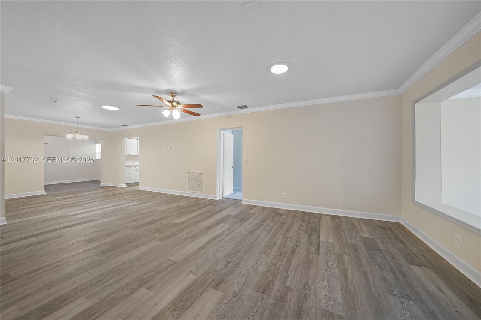 2844 Funston St Property Photo 4